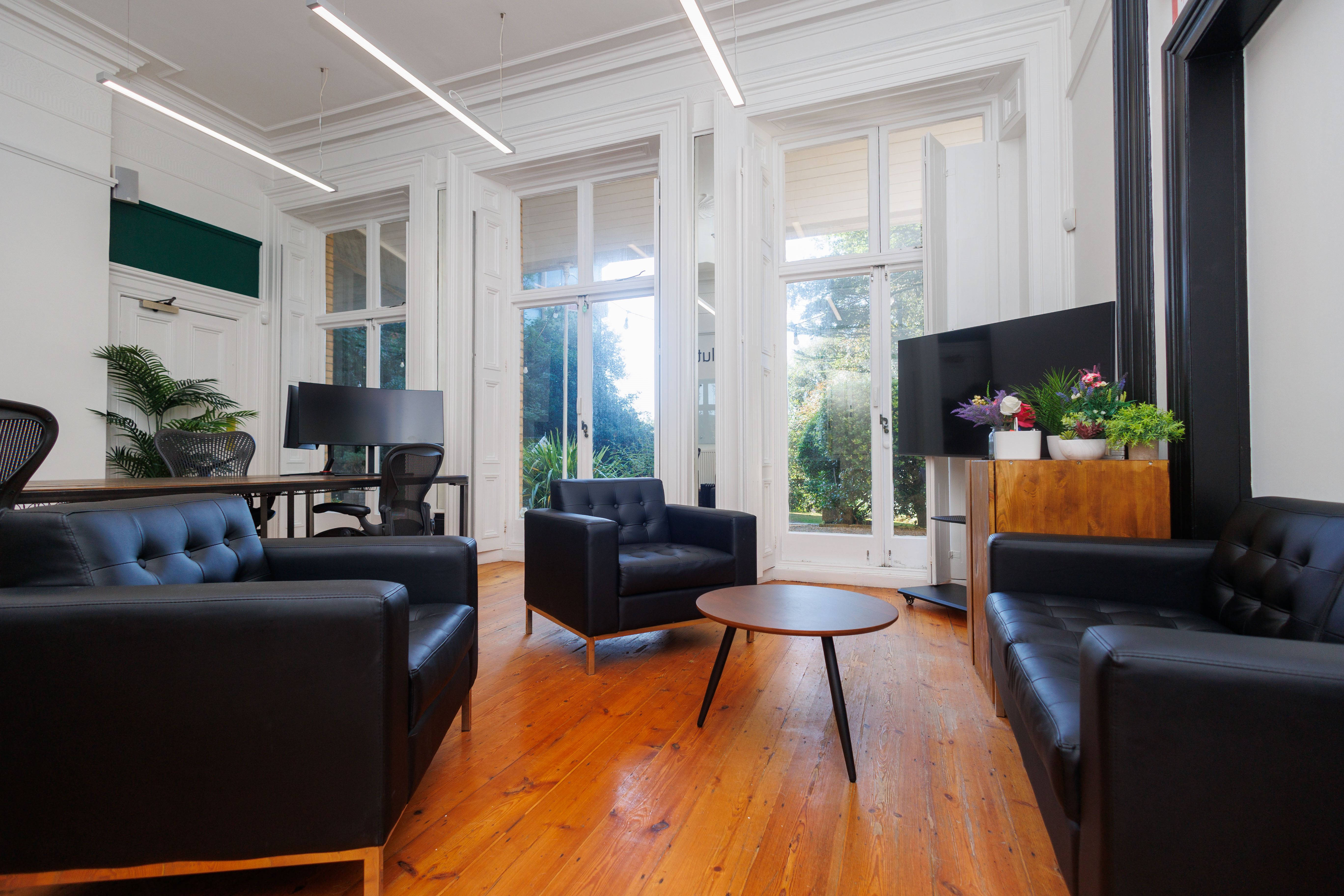 1 bed to rent in Walton House, Richmond Hill 4