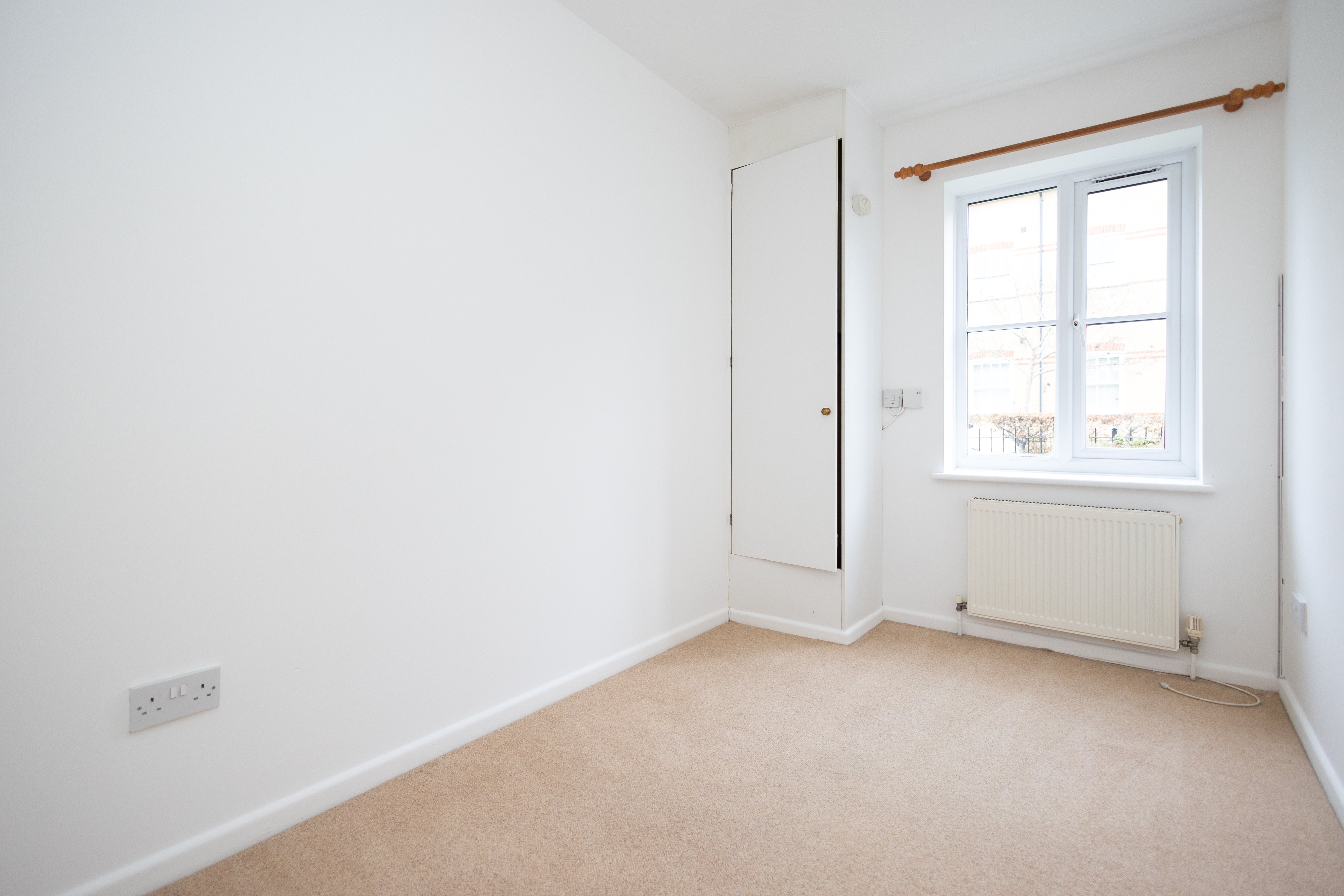 2 bed flat to rent in Apex Court, 82 Avenue Road  - Property Image 5