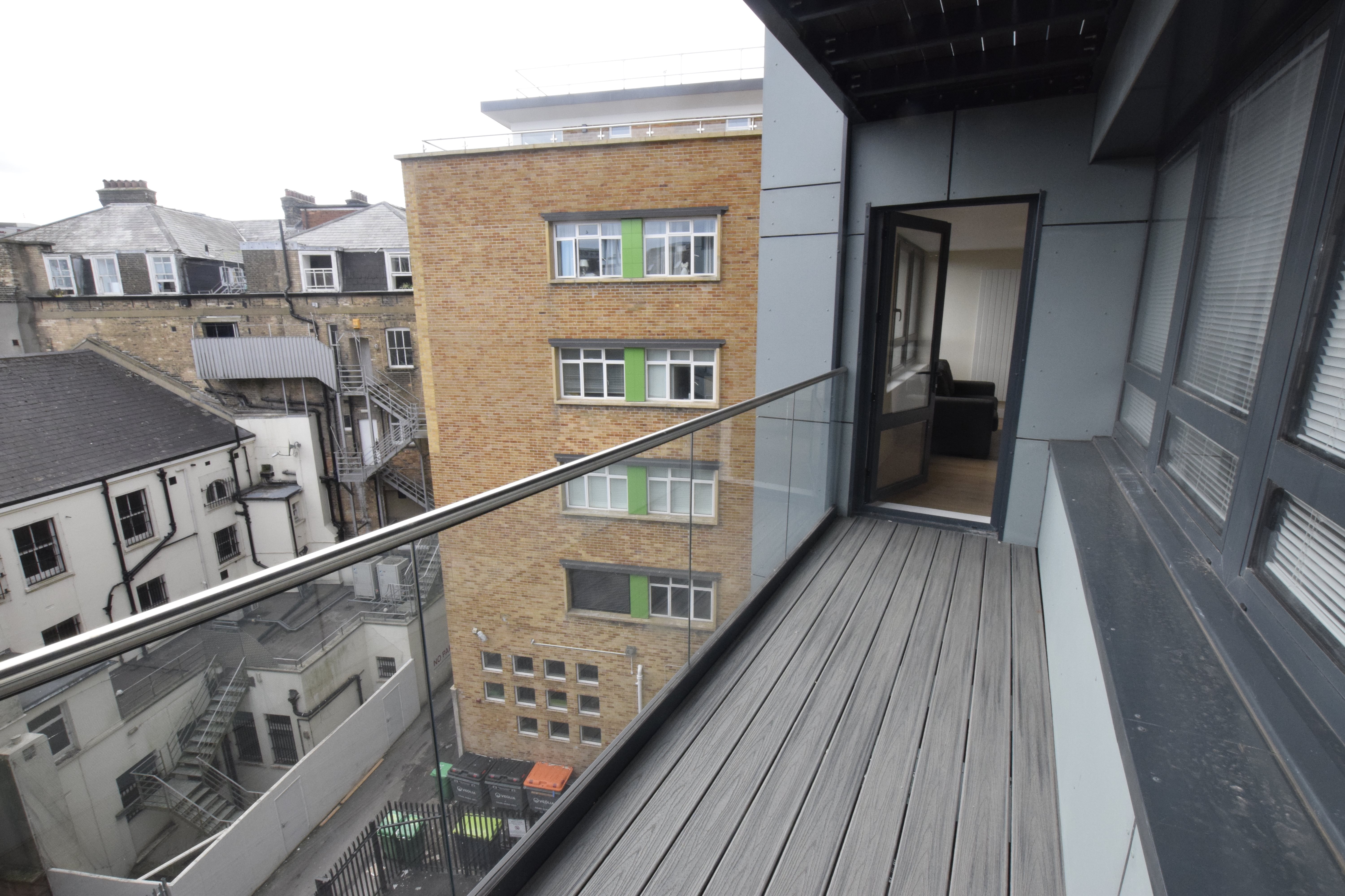 3 bed flat to rent in Vandale House 13