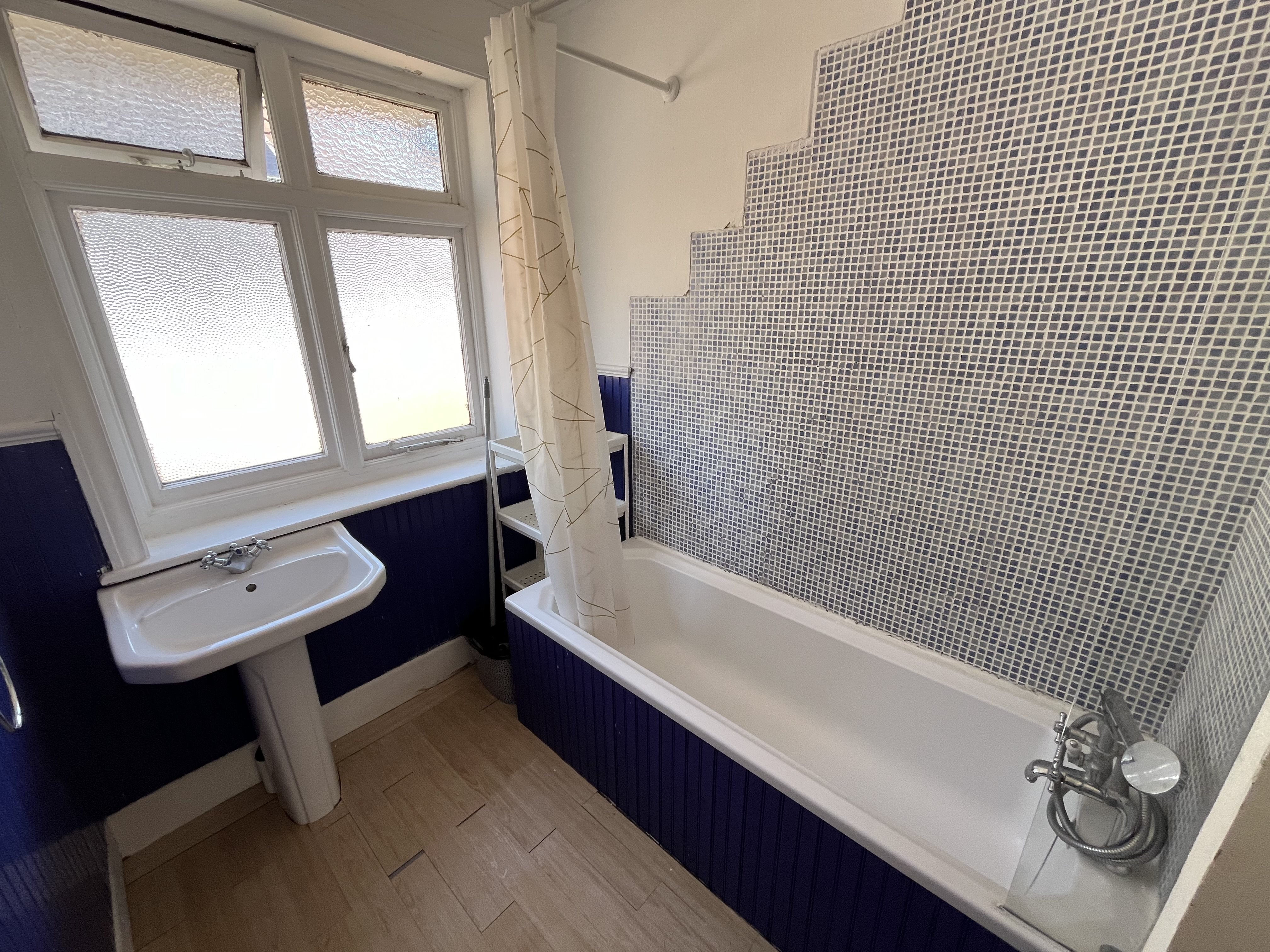 5 bed house to rent in Bethia Road, Bournemouth 13