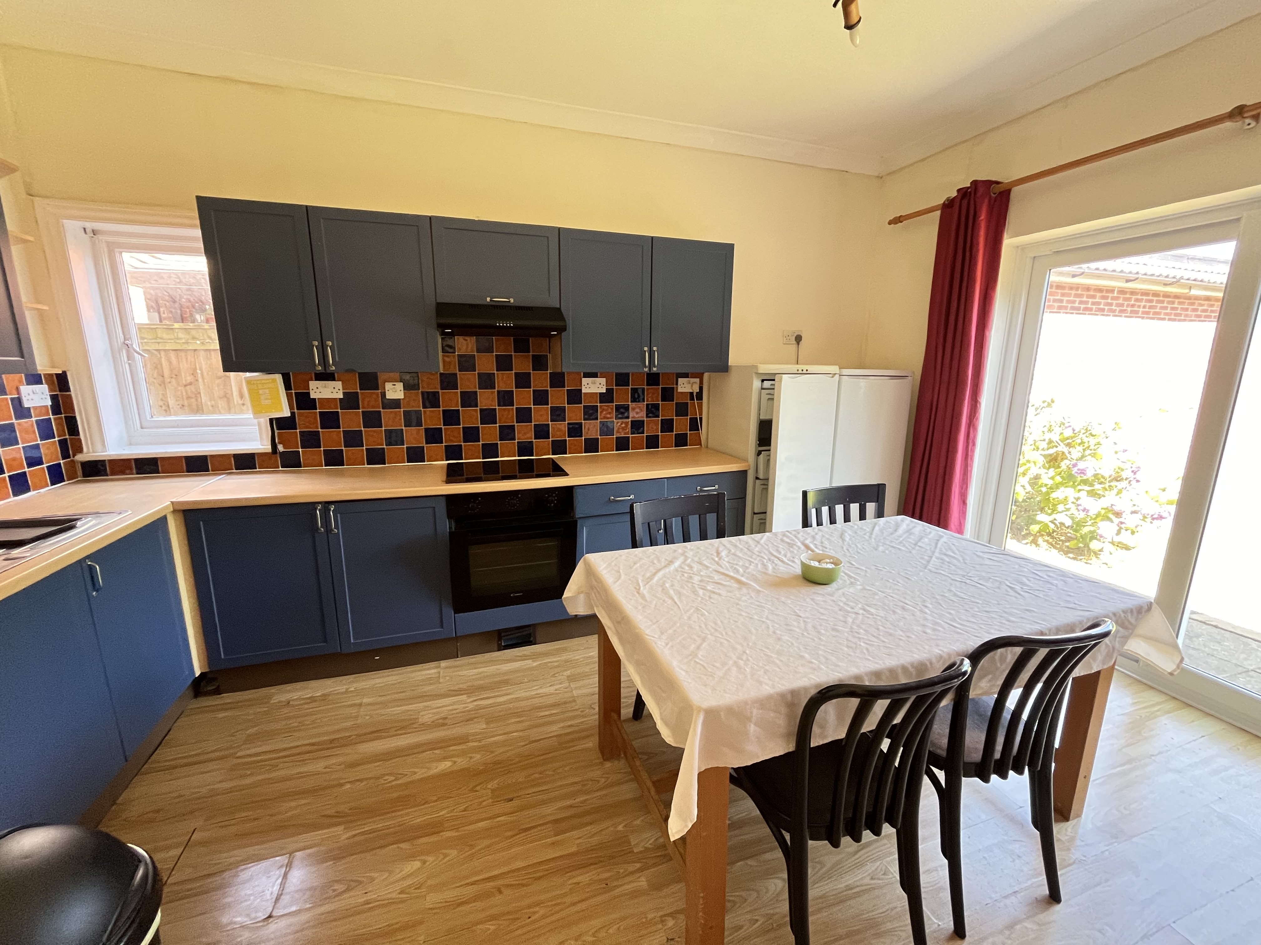 5 bed house to rent in Bethia Road, Bournemouth 3