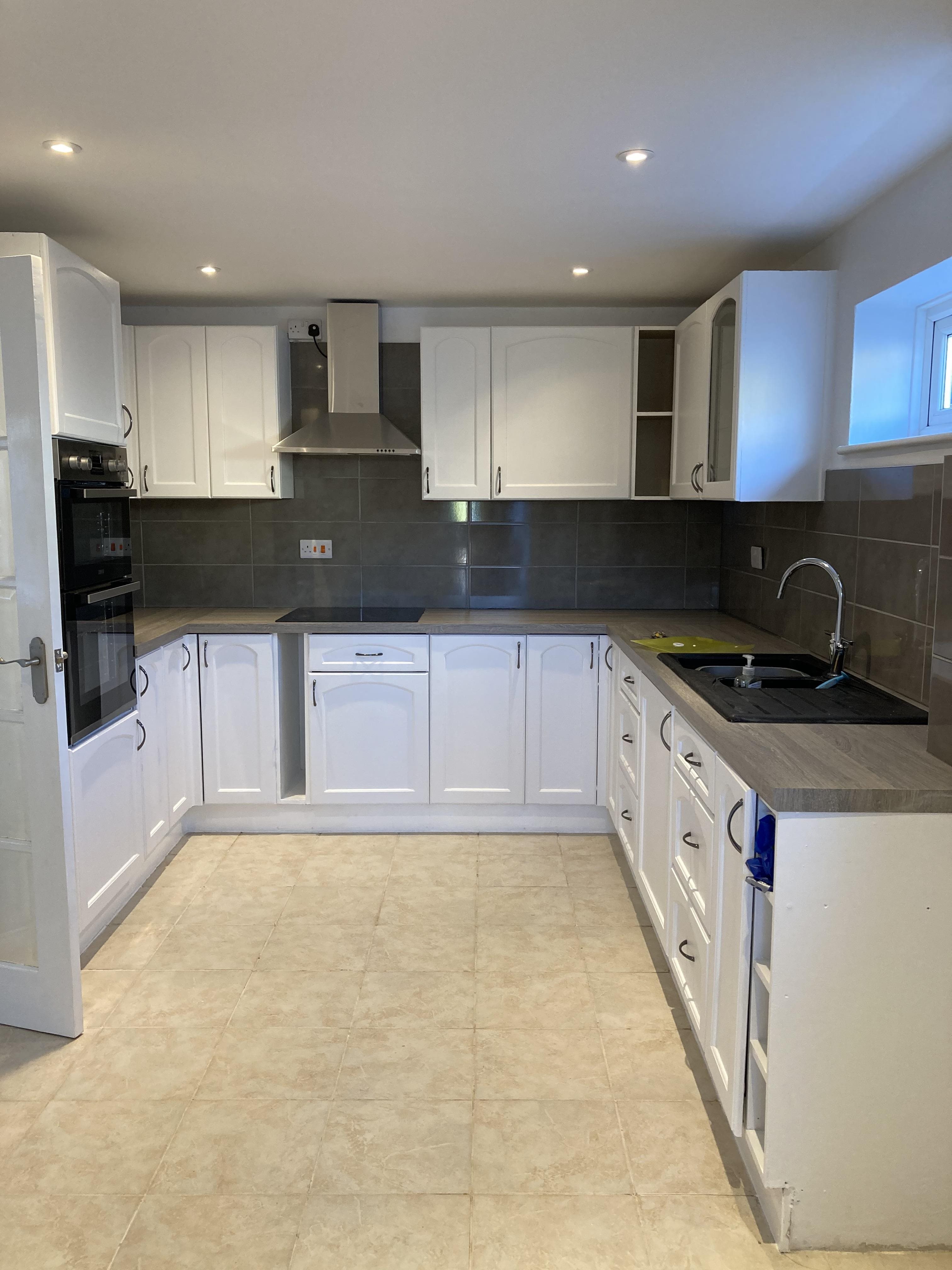 2 bed cottage to rent in Gloucester Road, Bournemouth  - Property Image 2