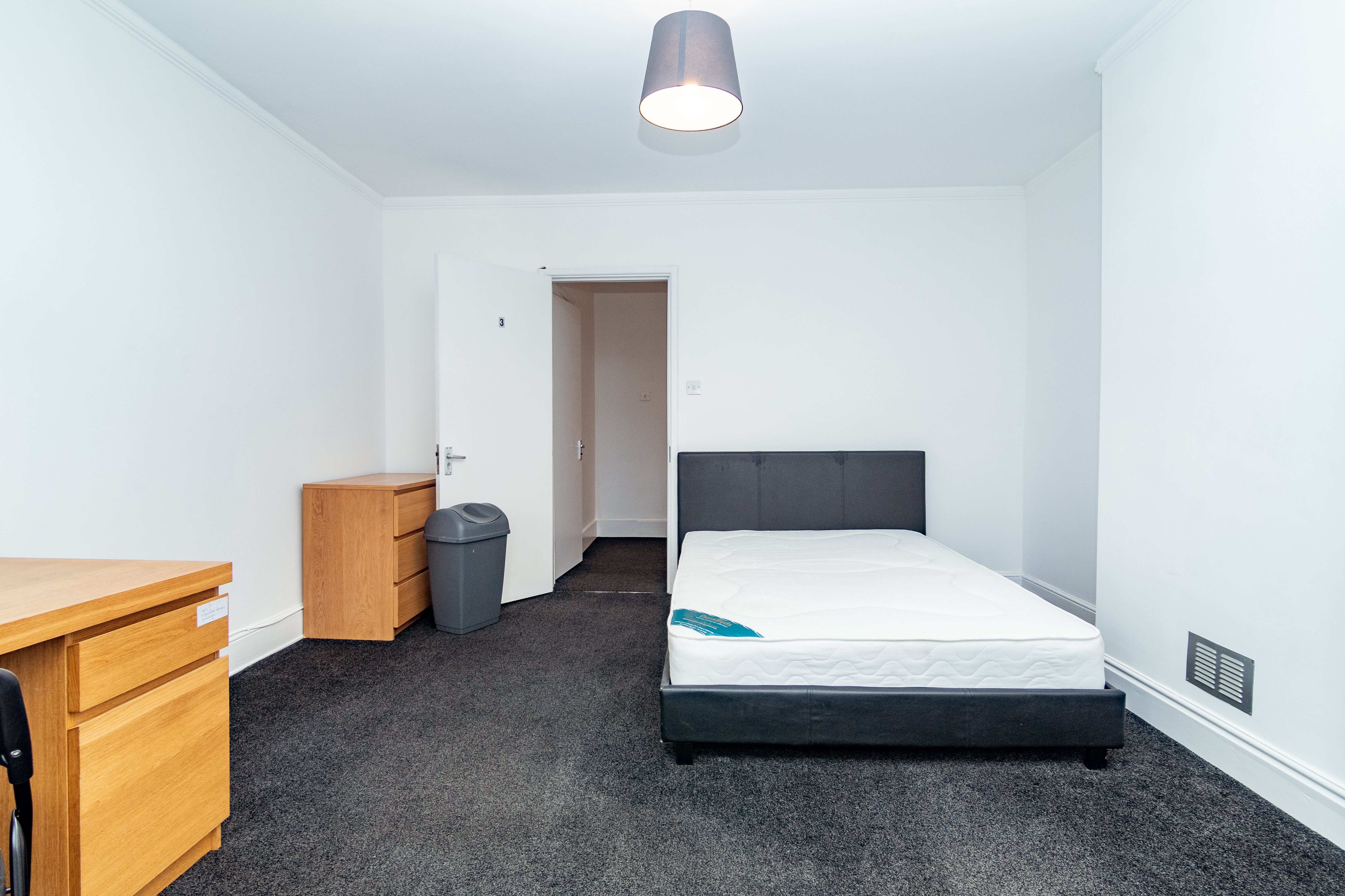 6 bed semi-detached house to rent in Queensland Road, Bournemouth 3