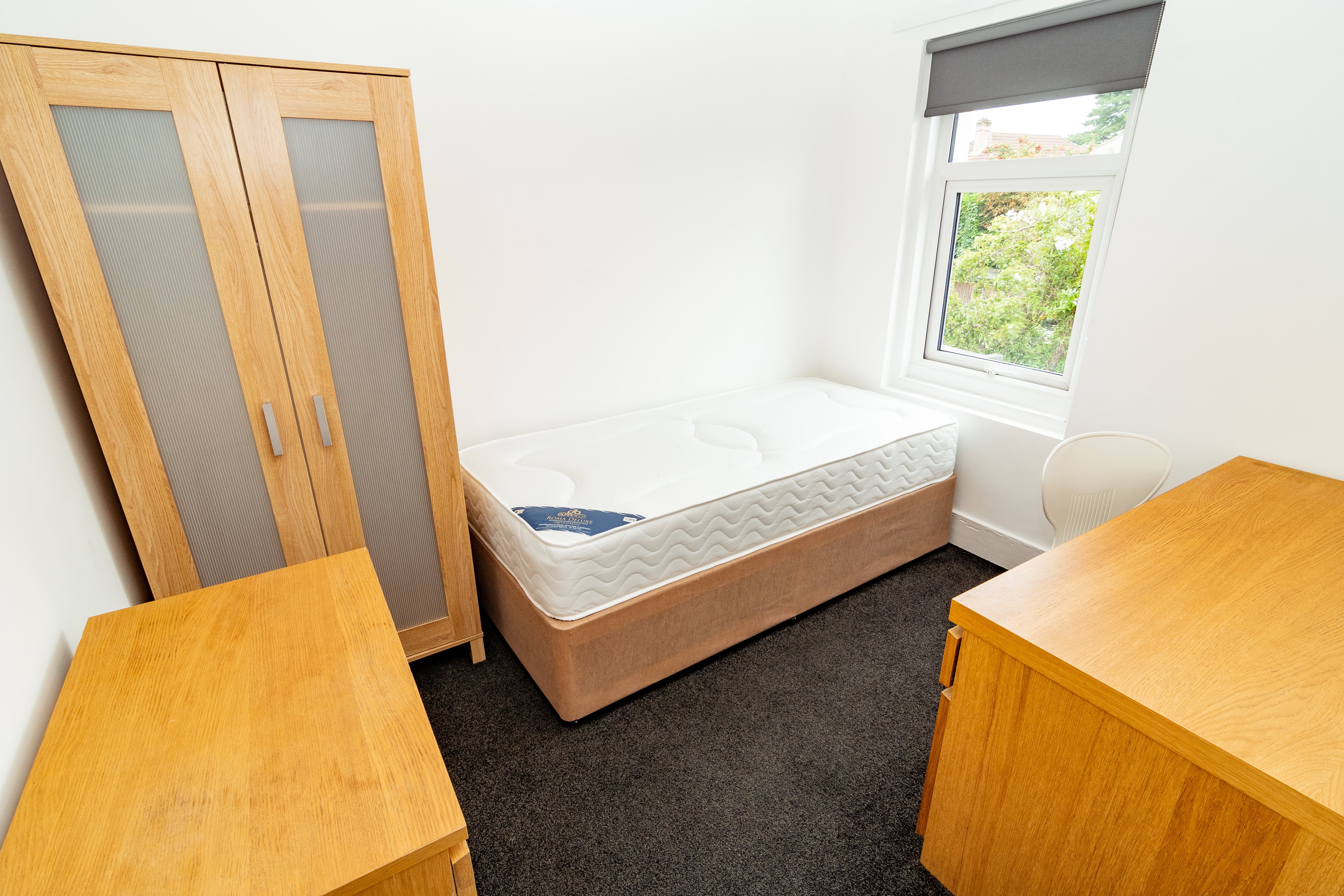 6 bed semi-detached house to rent in Queensland Road, Bournemouth 7