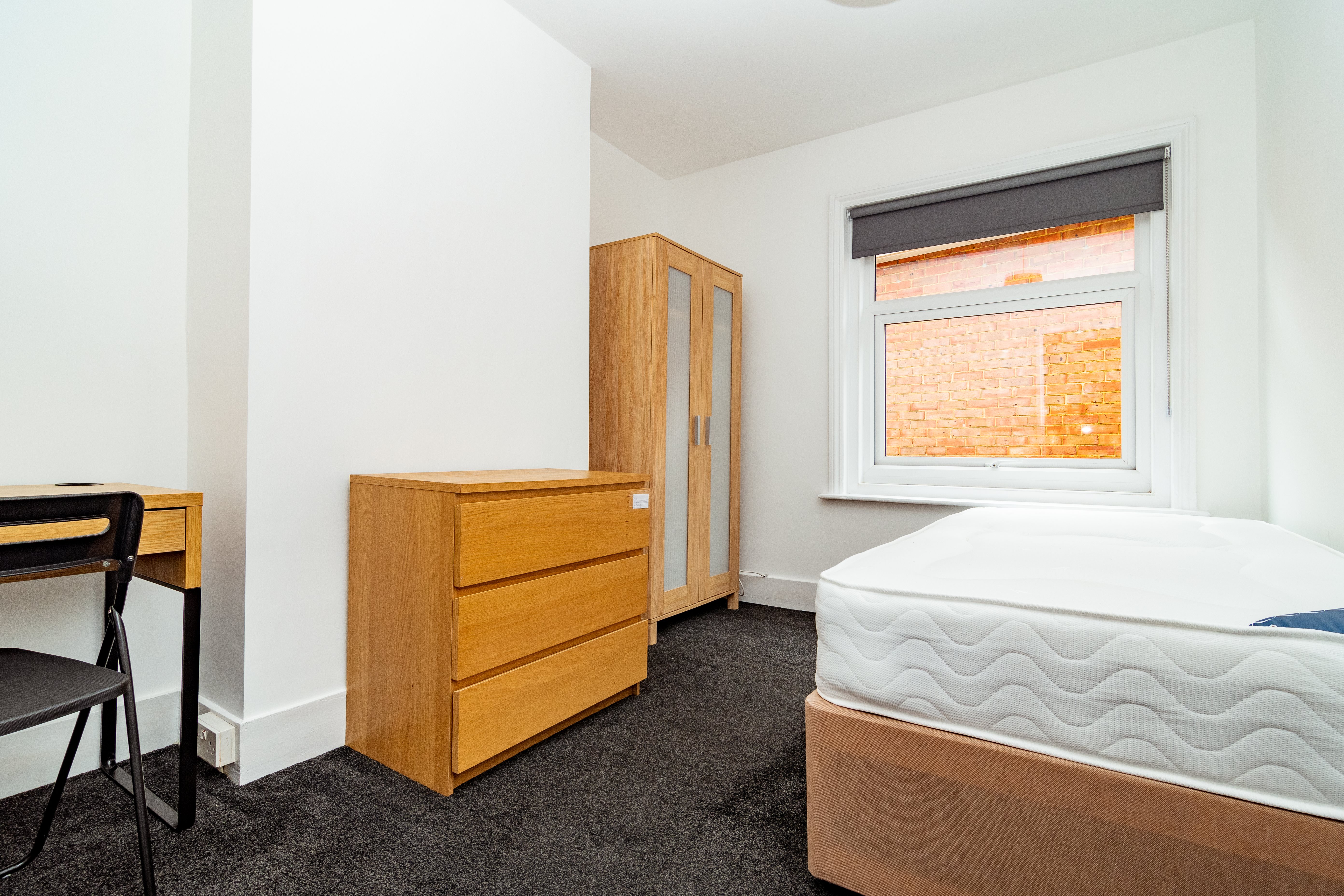 6 bed semi-detached house to rent in Queensland Road, Bournemouth 8