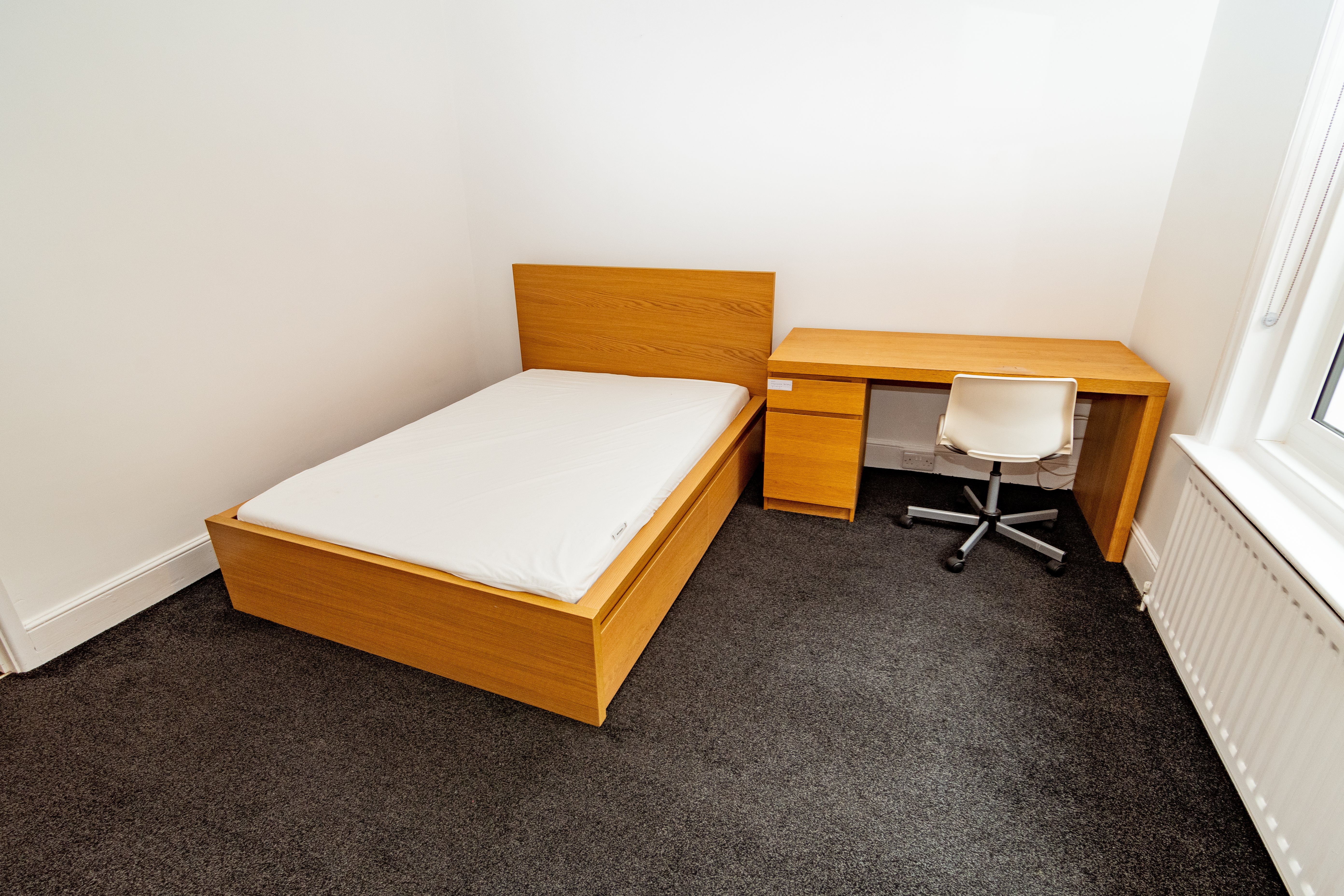 6 bed semi-detached house to rent in Queensland Road, Bournemouth 12