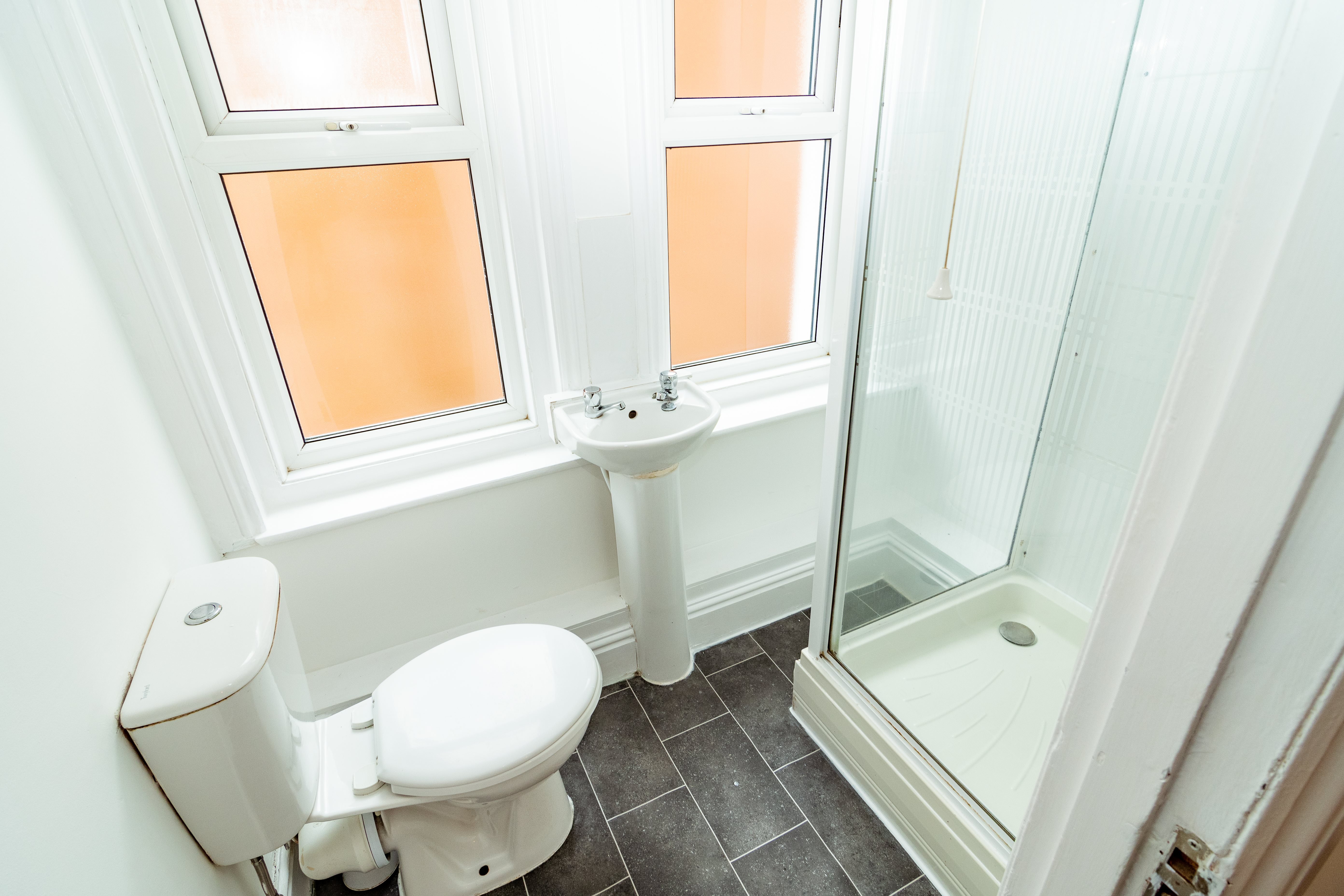 6 bed semi-detached house to rent in Queensland Road, Bournemouth  - Property Image 14