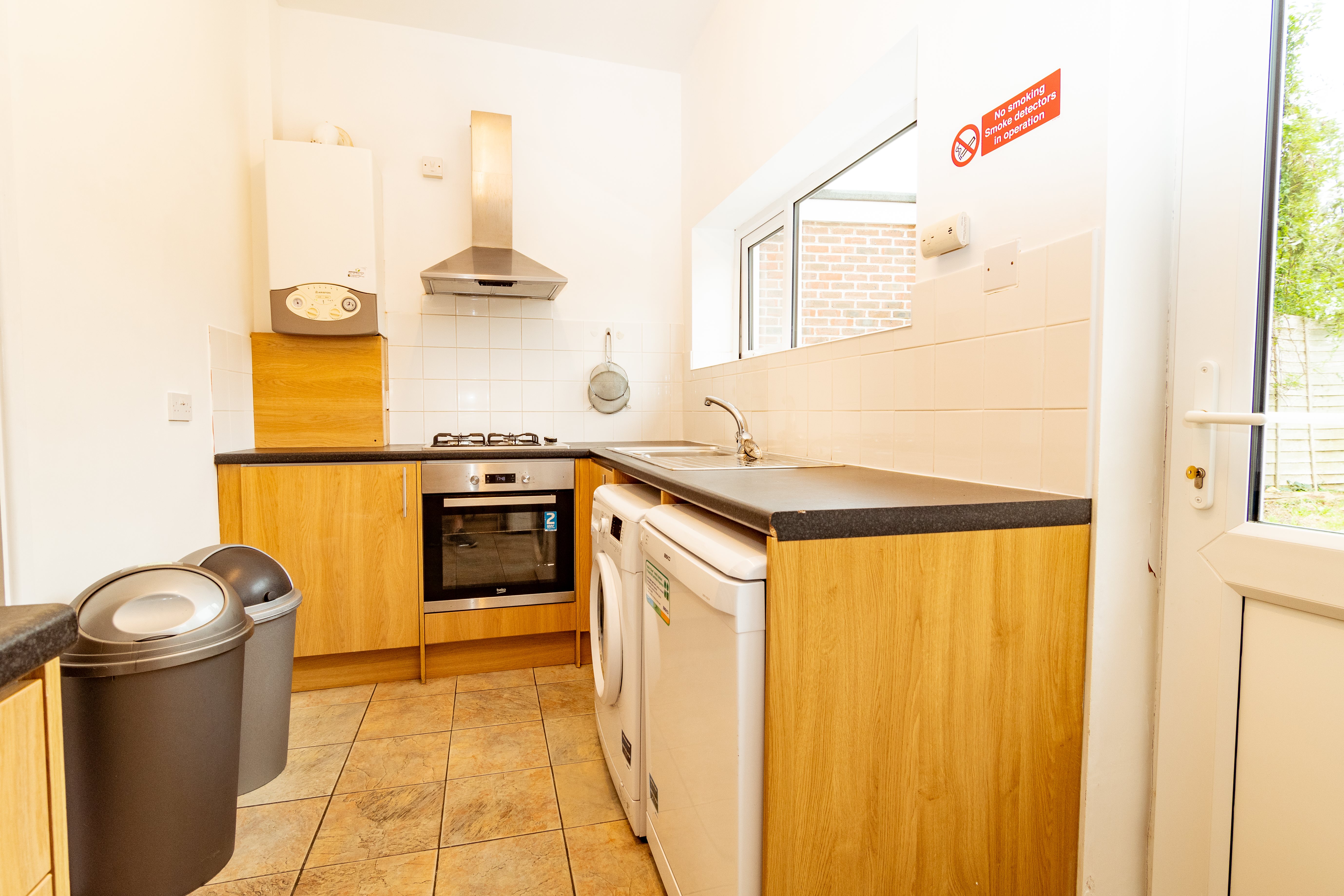 6 bed semi-detached house to rent in Queensland Road, Bournemouth  - Property Image 17