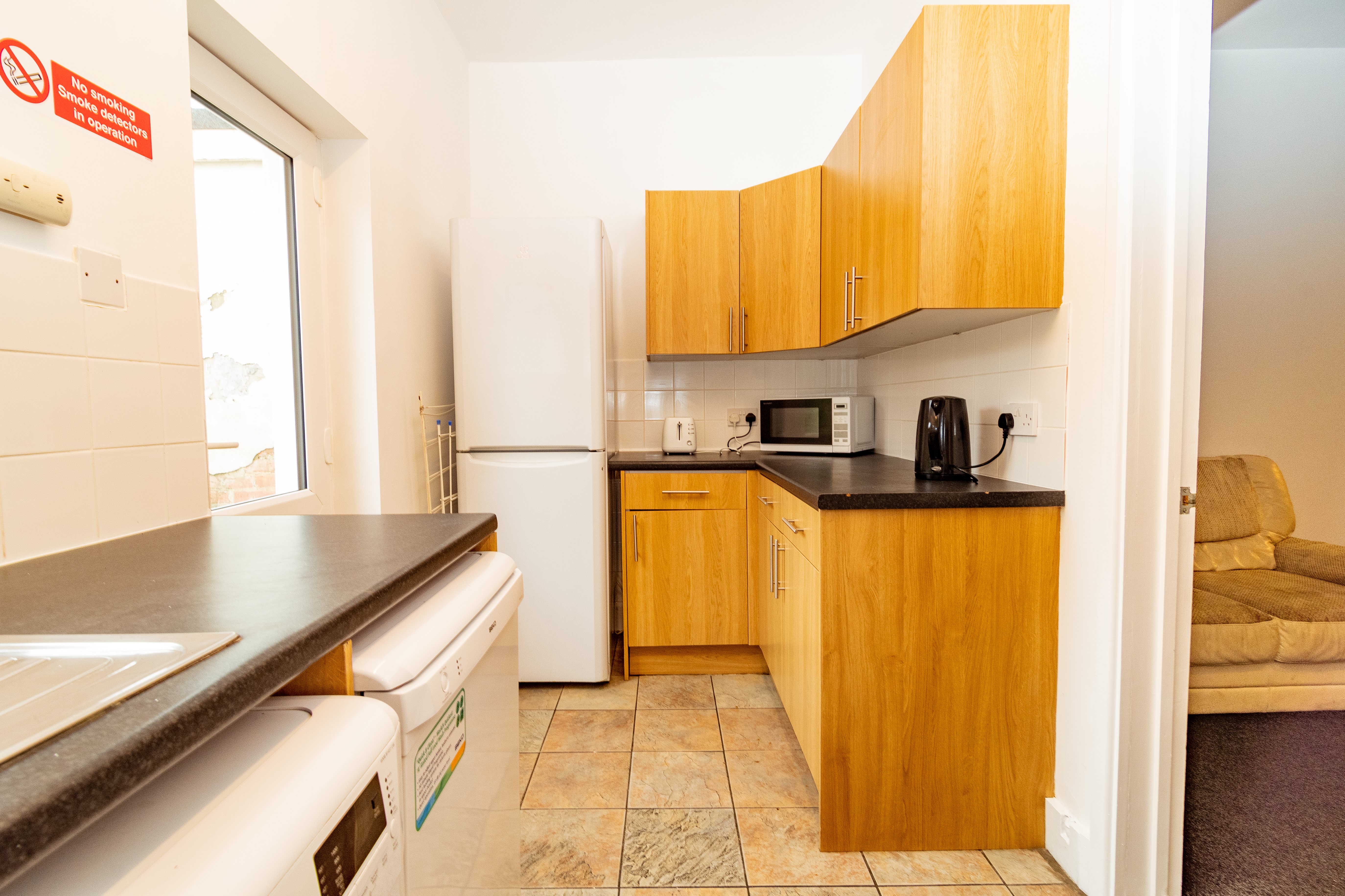 6 bed semi-detached house to rent in Queensland Road, Bournemouth 18