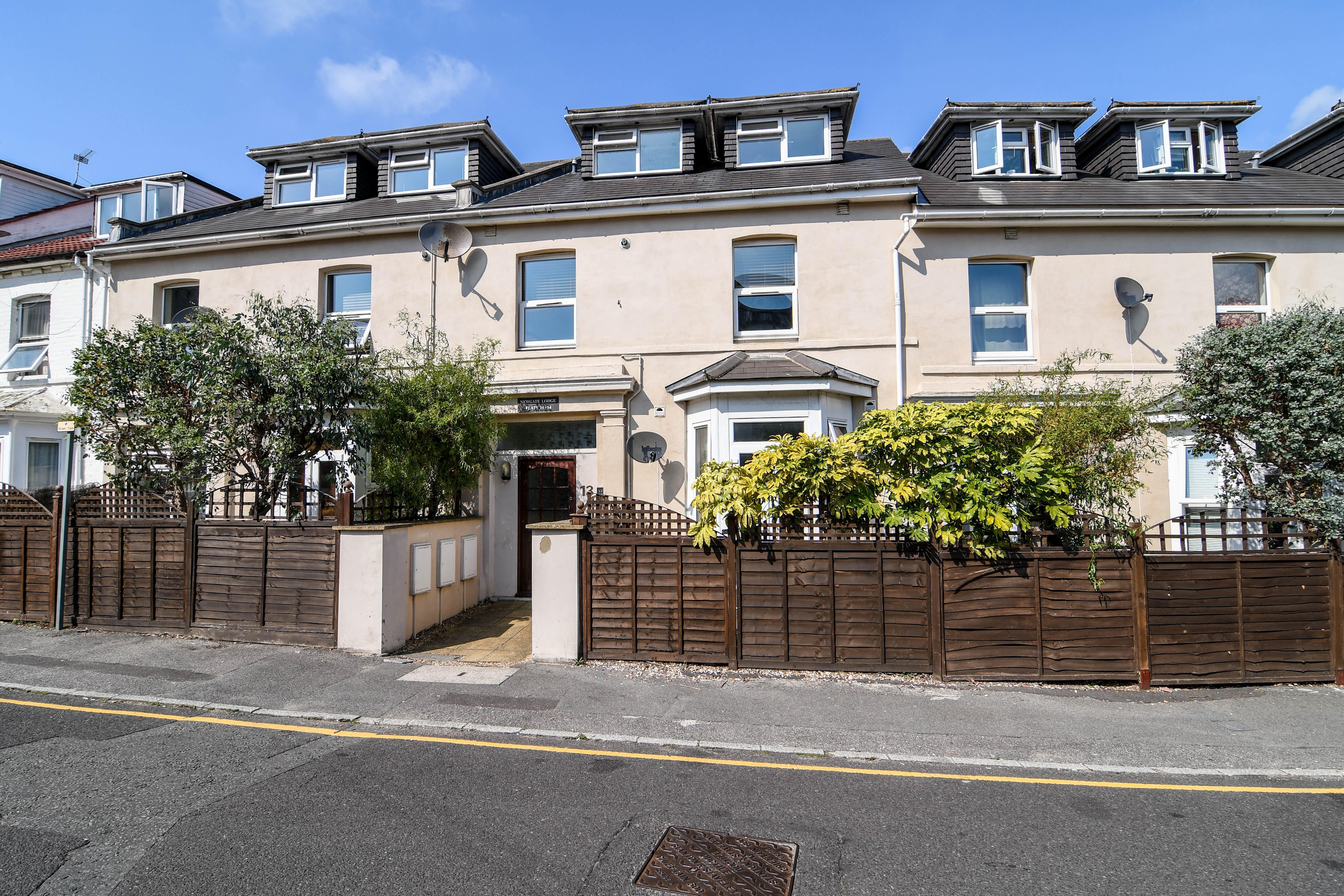 1 bed flat to rent in Norwich Avenue, Bouremouth  - Property Image 1