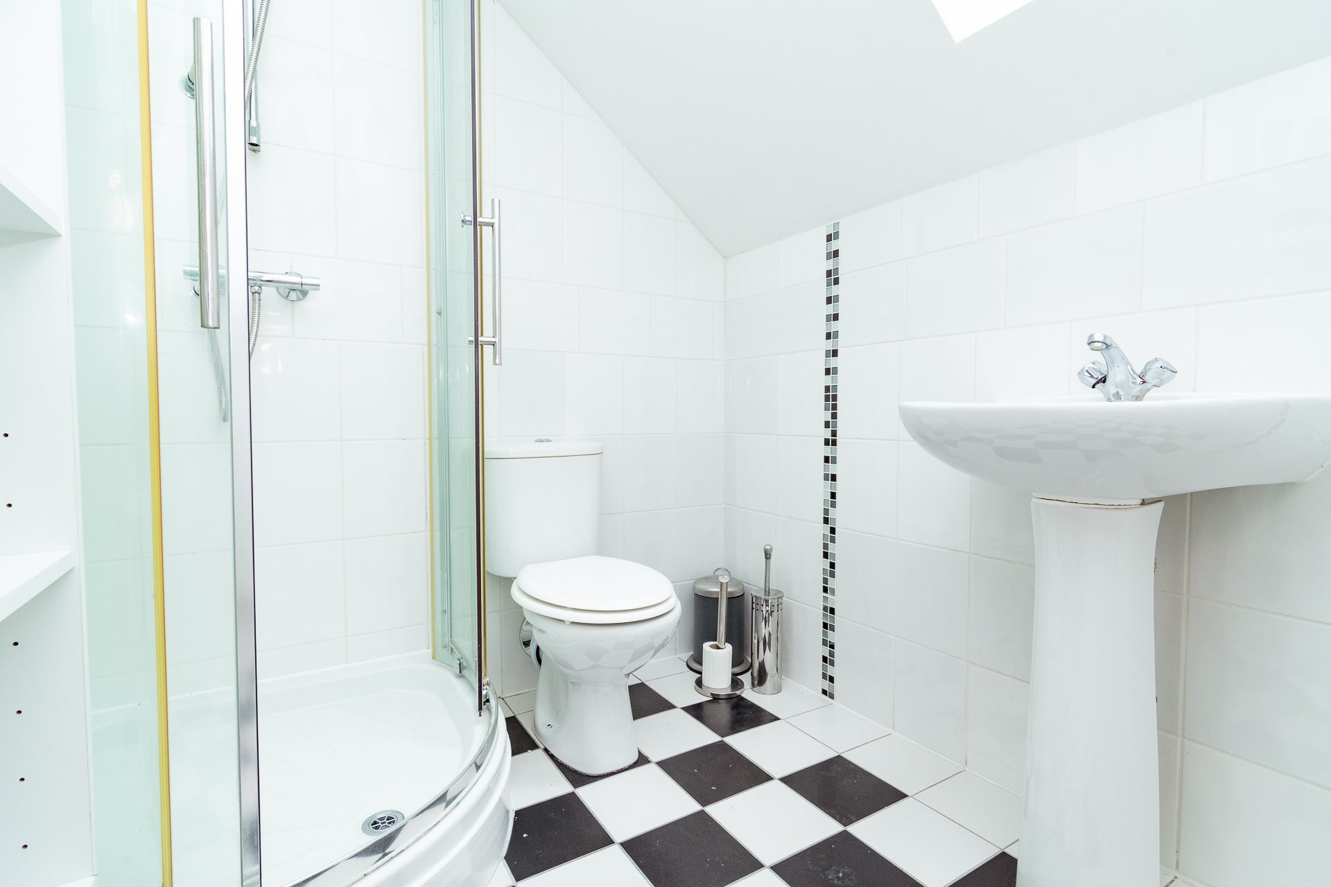 4 bed house to rent in Richards Close, Bournemouth 8