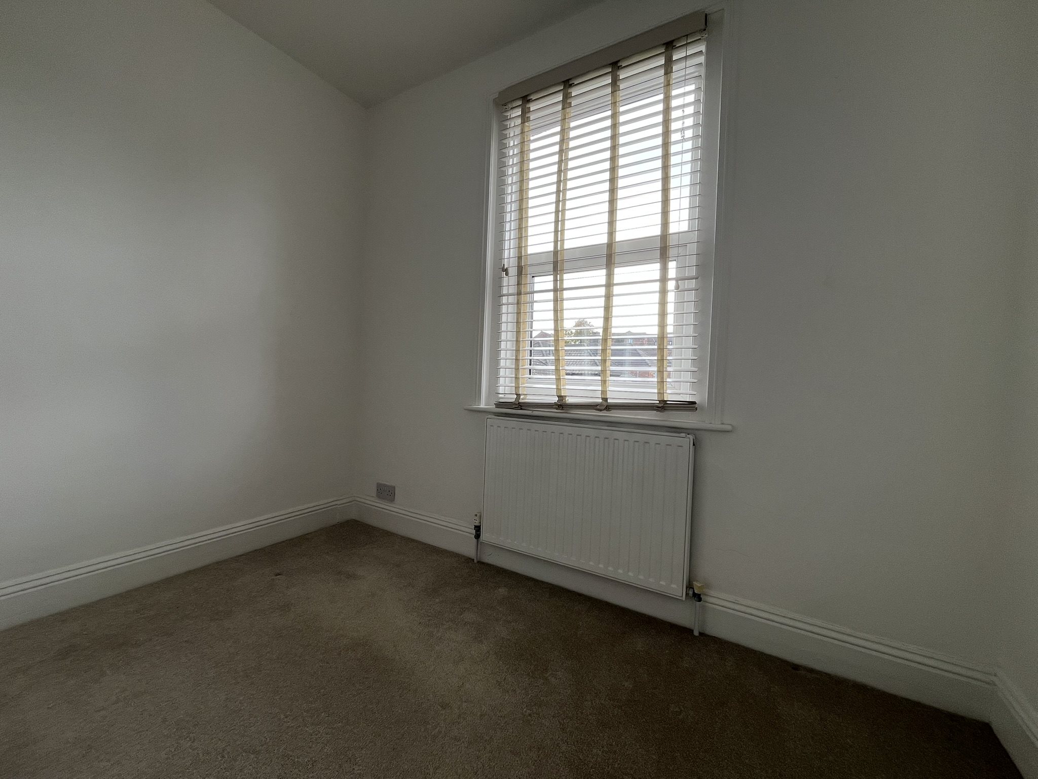 3 bed semi-detached house to rent in Gwynne Road, Poole  - Property Image 18