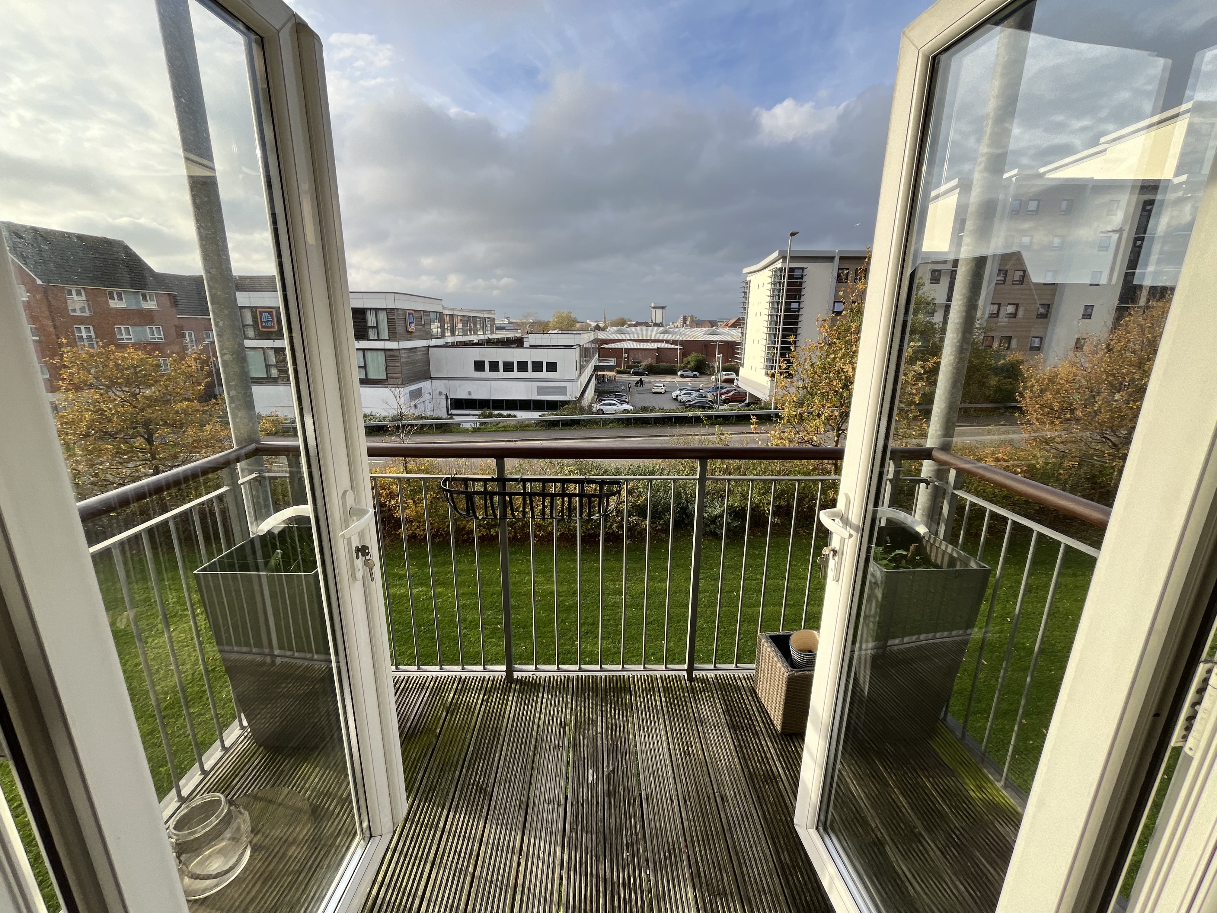 2 bed apartment to rent in Avenel Way, Poole 4