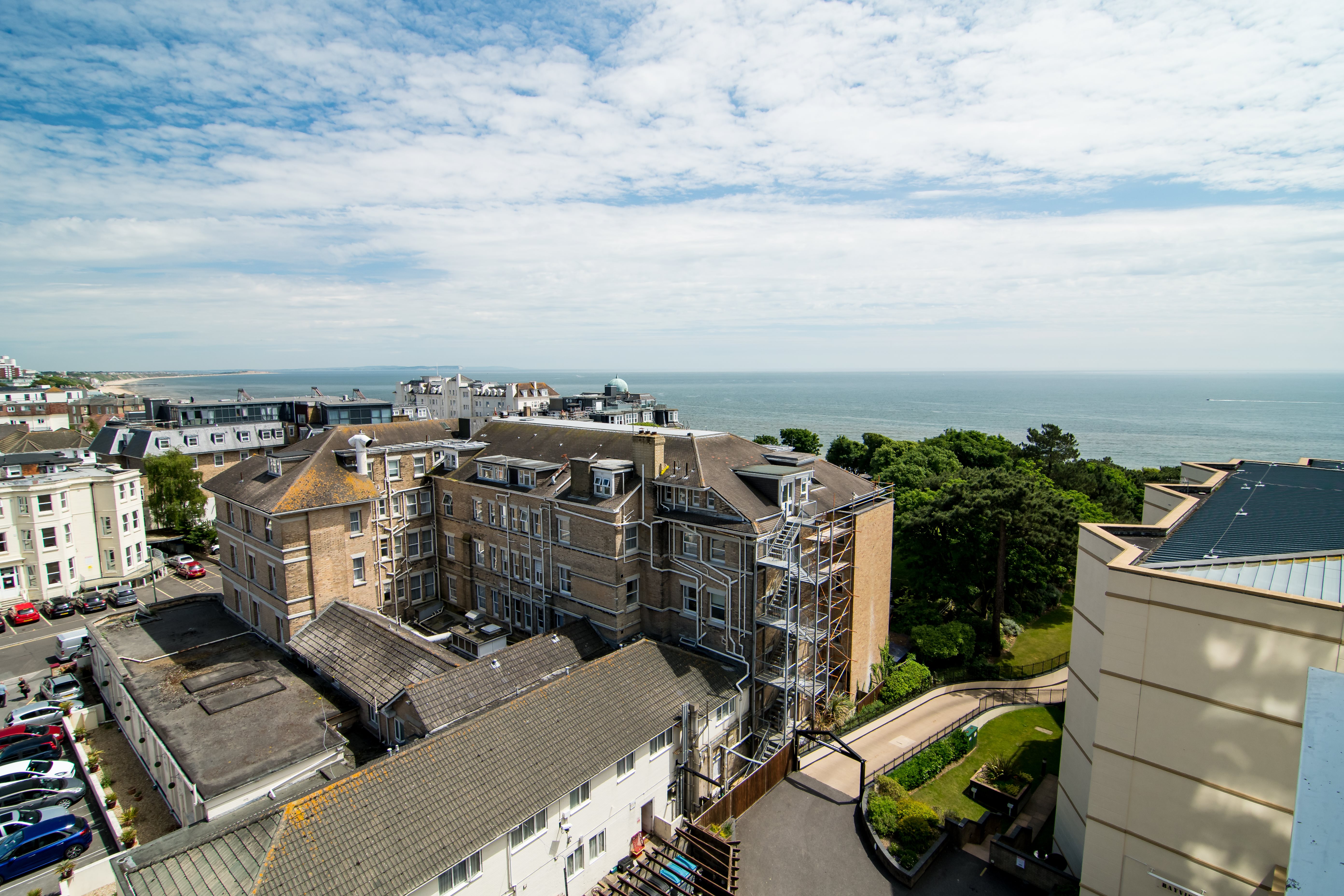 3 bed flat to rent in West Cliff Road, Bournemouth  - Property Image 4