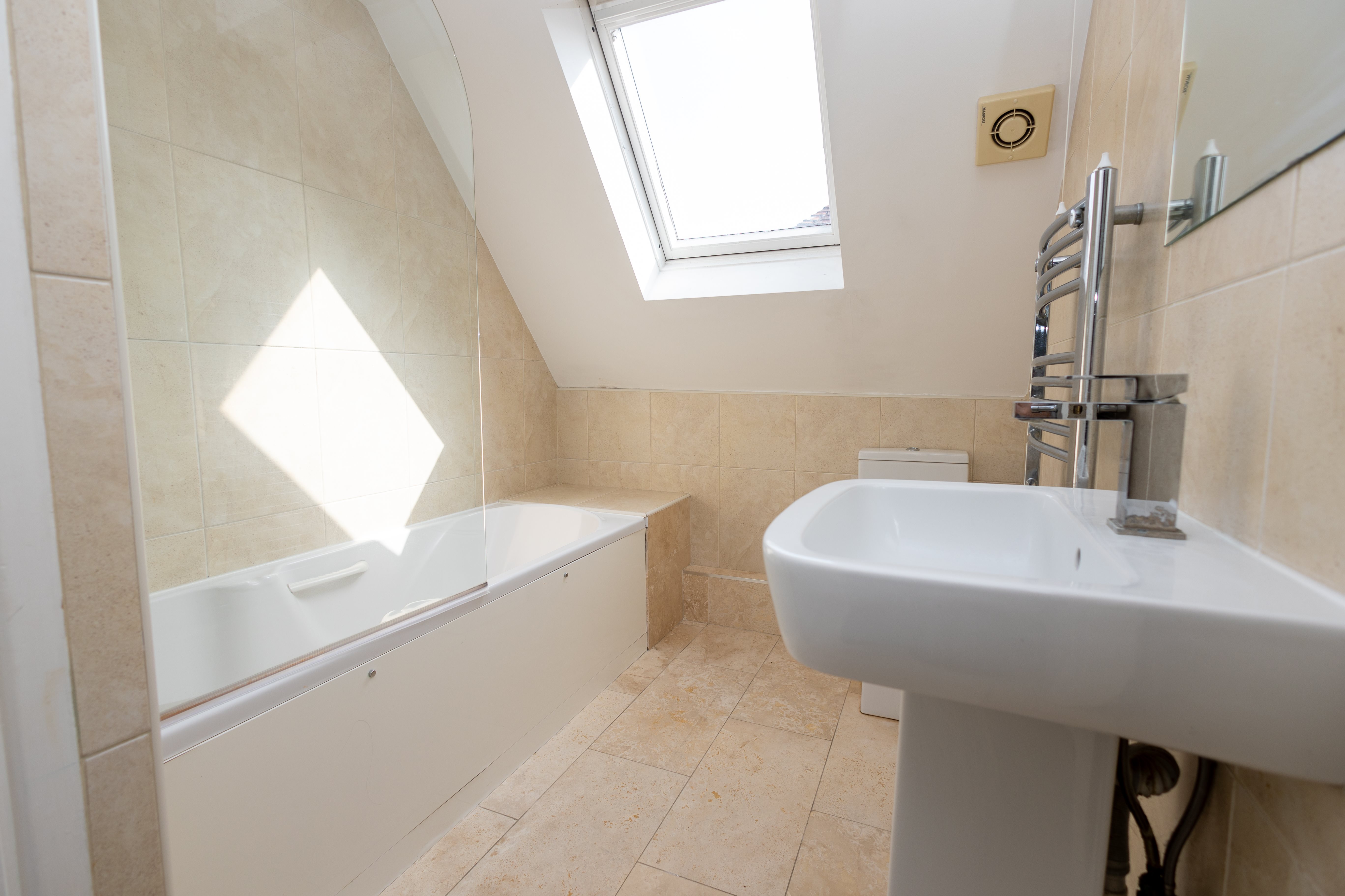 2 bed flat to rent in Danecourt Road, Poole 11