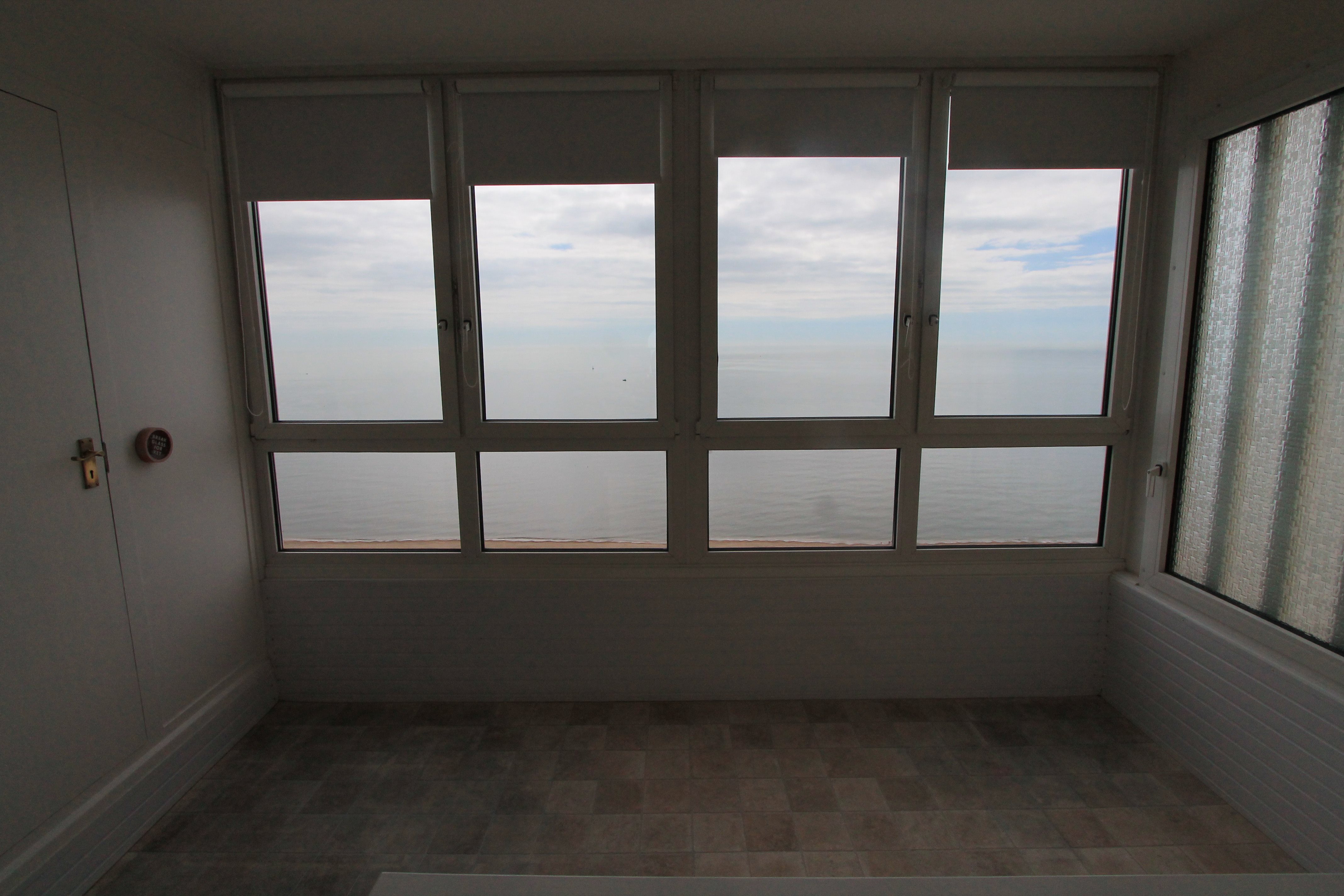 1 bed flat to rent in The Albany, Manor Road 3