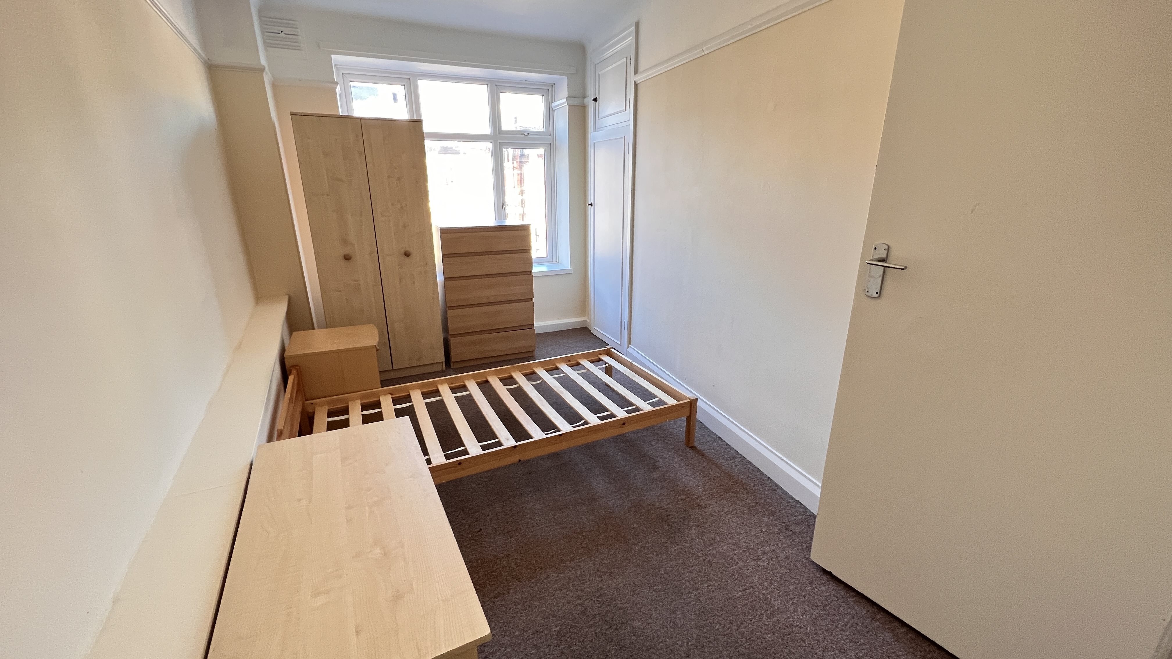 3 bed flat to rent in St Peters Road, Bournemouth  - Property Image 4