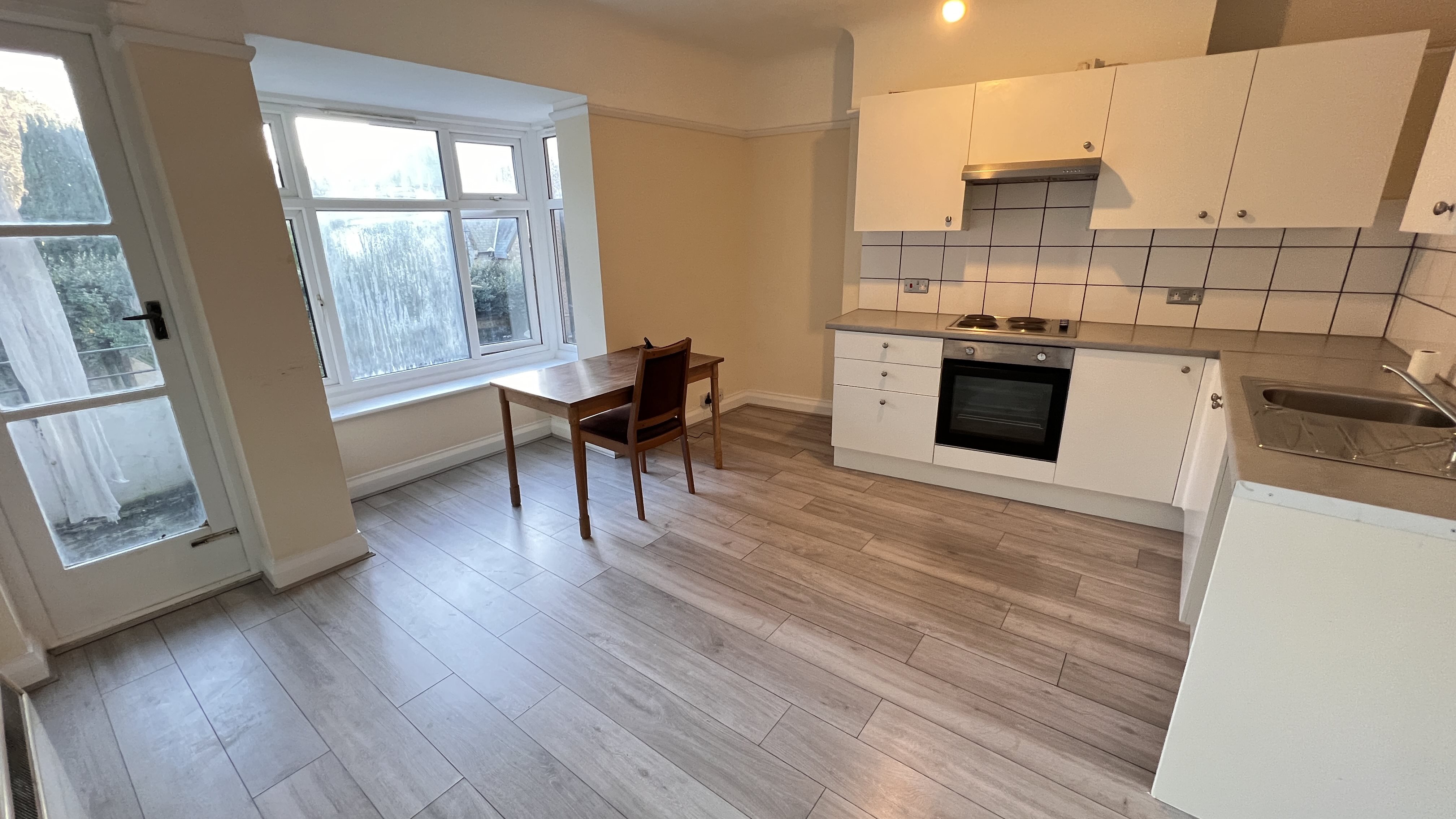 3 bed flat to rent in St Peters Road, Bournemouth  - Property Image 2