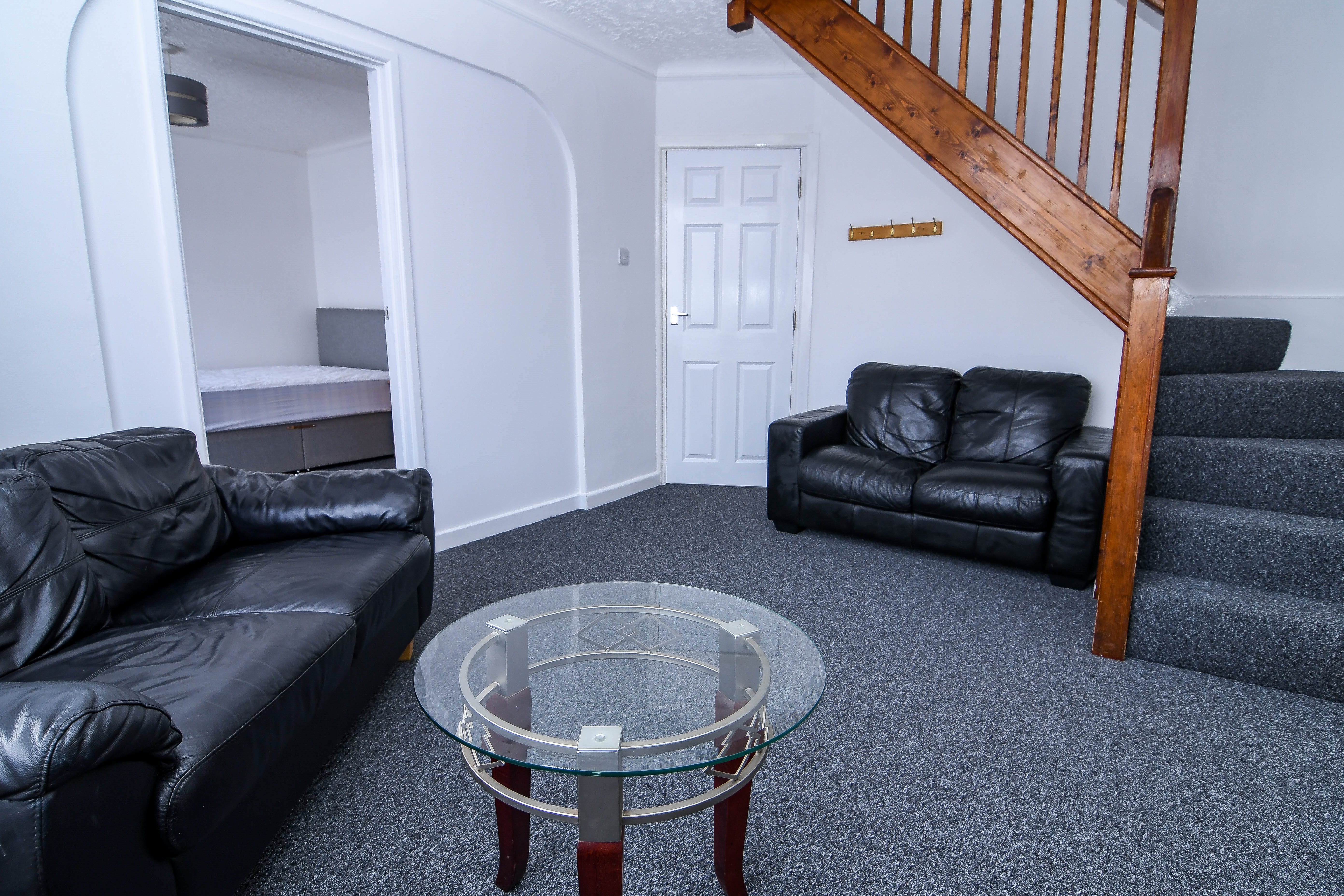 4 bed house to rent in Mossley Avenue, Poole  - Property Image 1