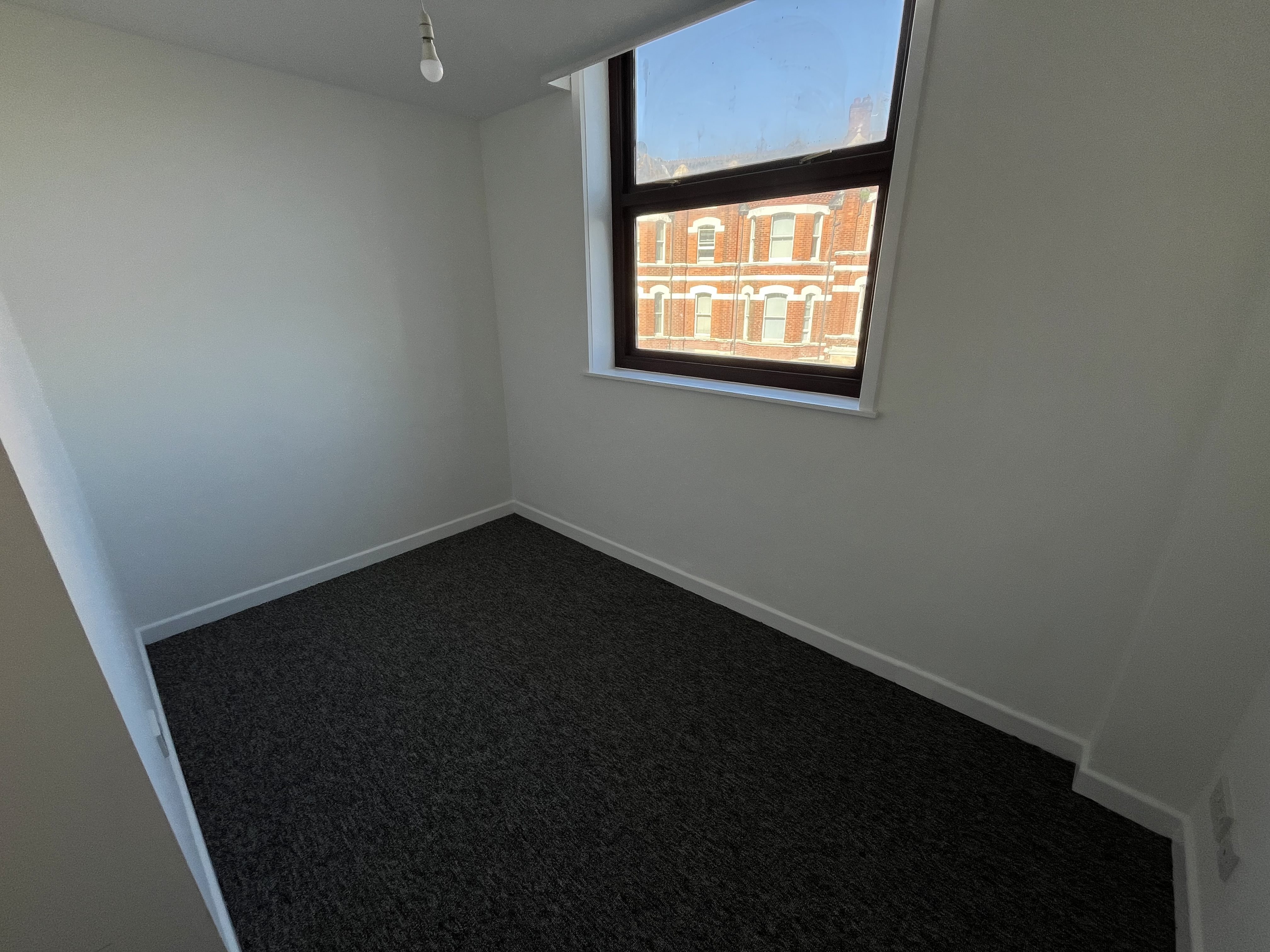 4 bed flat to rent in St Peters Road, Bournemouth  - Property Image 3