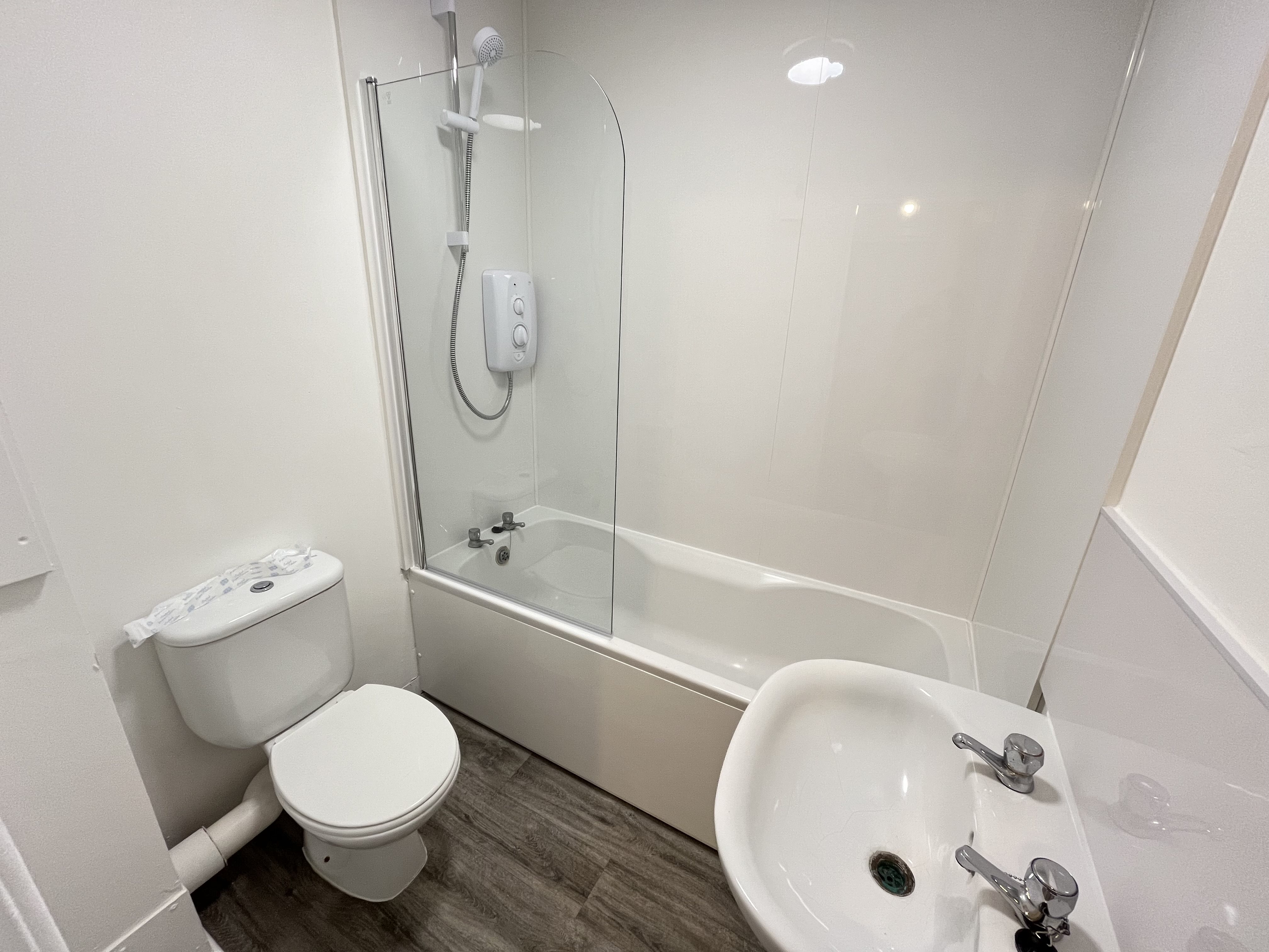 4 bed flat to rent in St Peters Road, Bournemouth  - Property Image 8