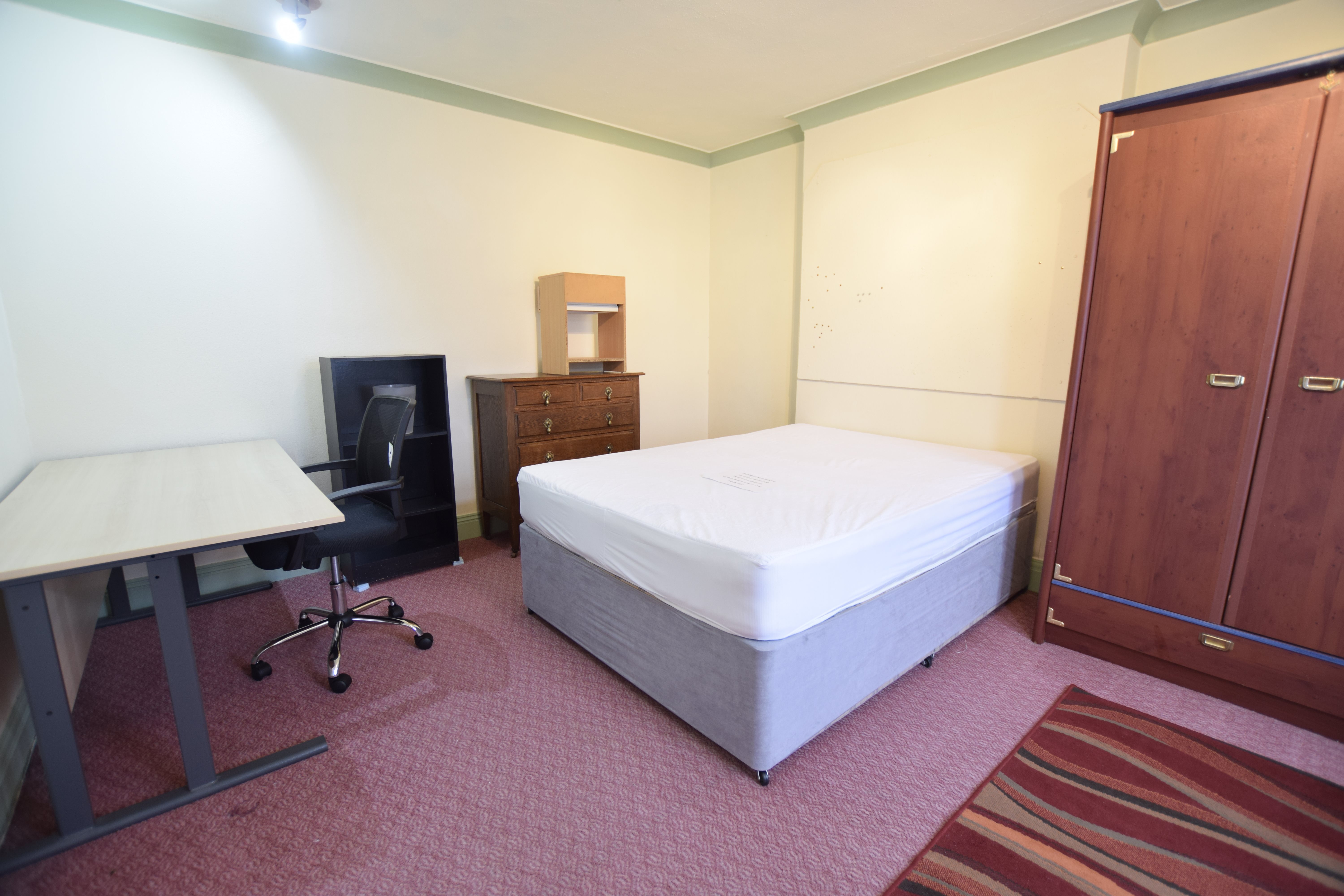 5 bed house to rent in Wallis Road, Bournemouth 4