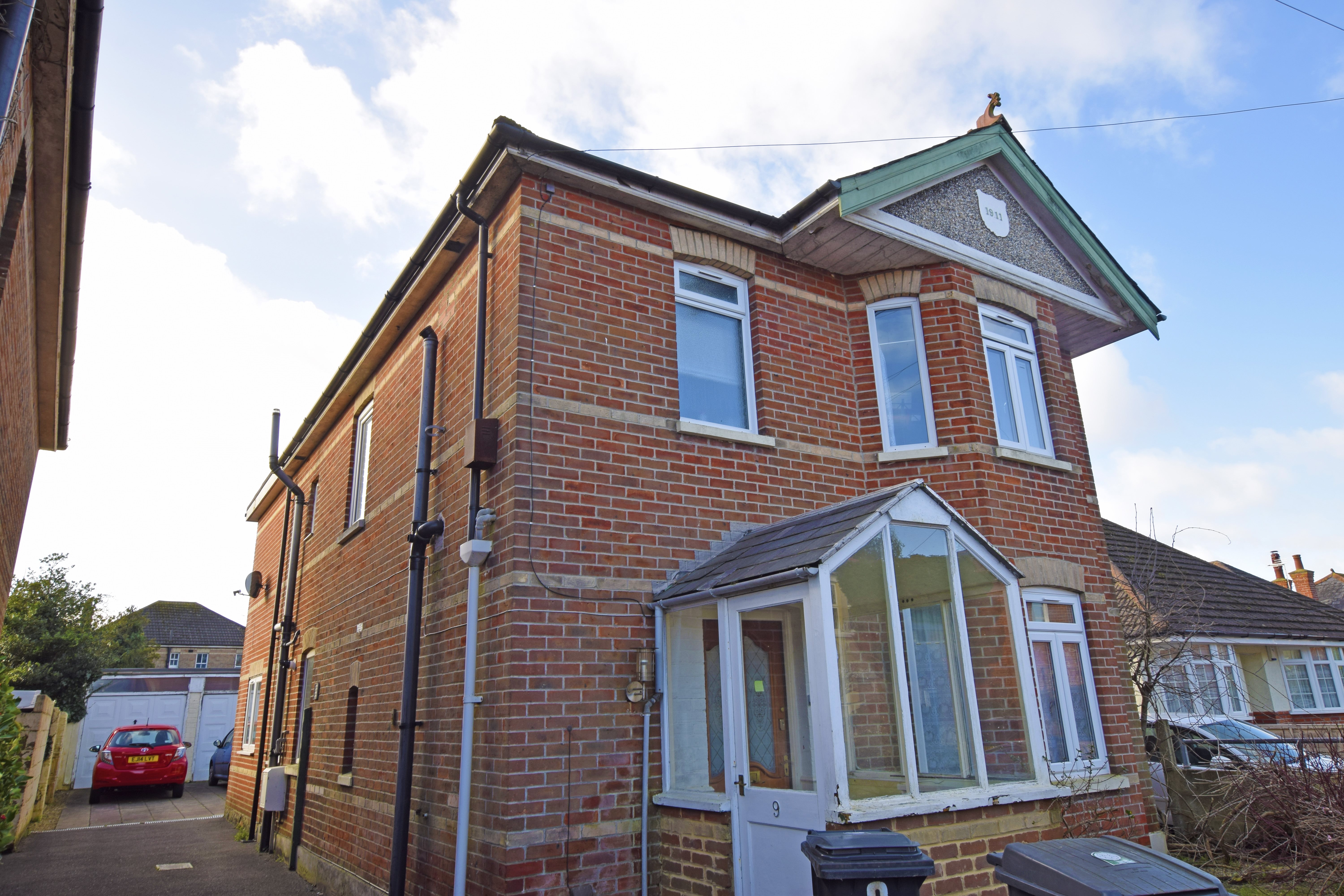 5 bed house to rent in Wallis Road, Bournemouth  - Property Image 1