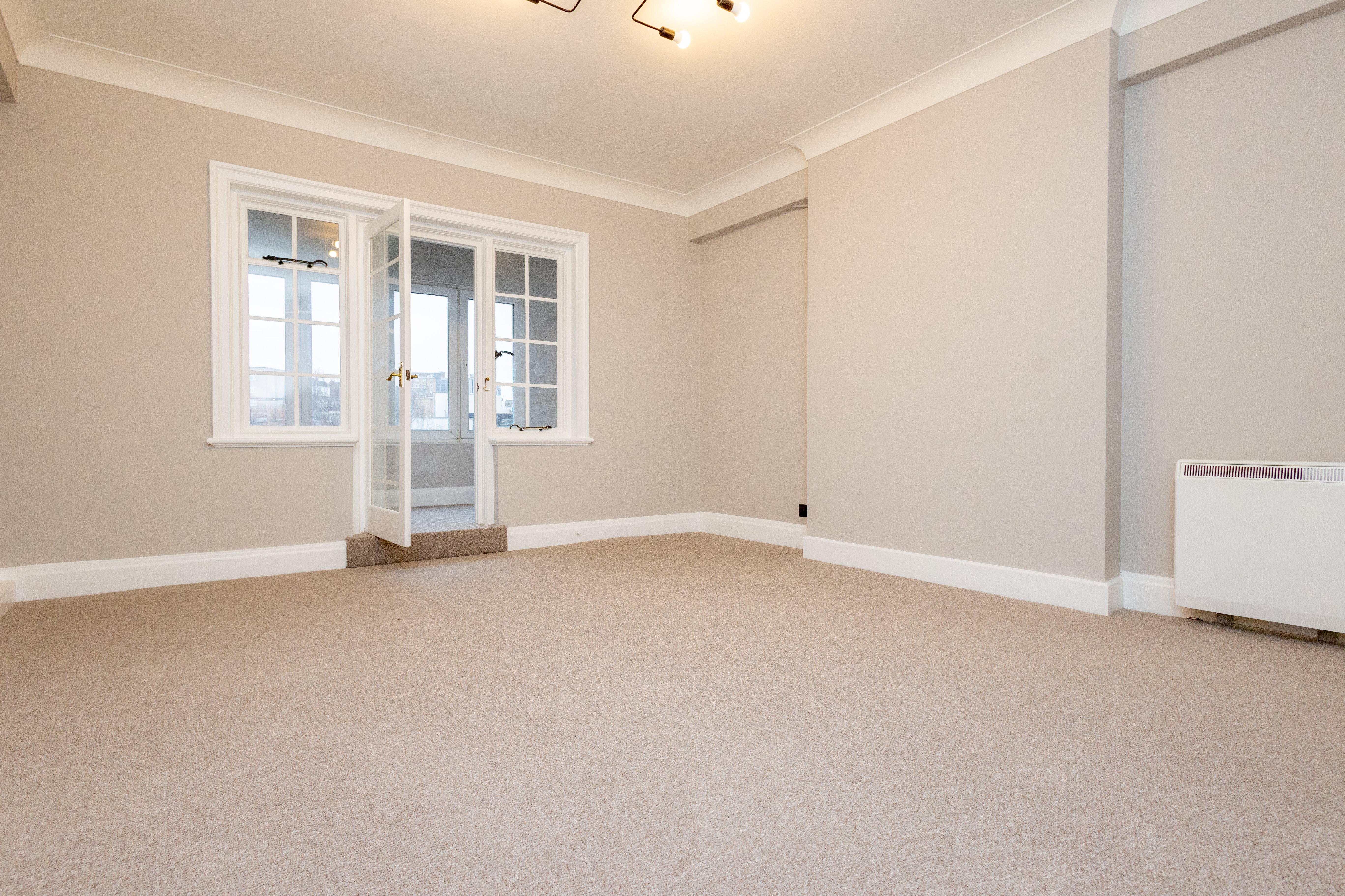 4 bed flat to rent in Richmond Hill, Bournemouth 8