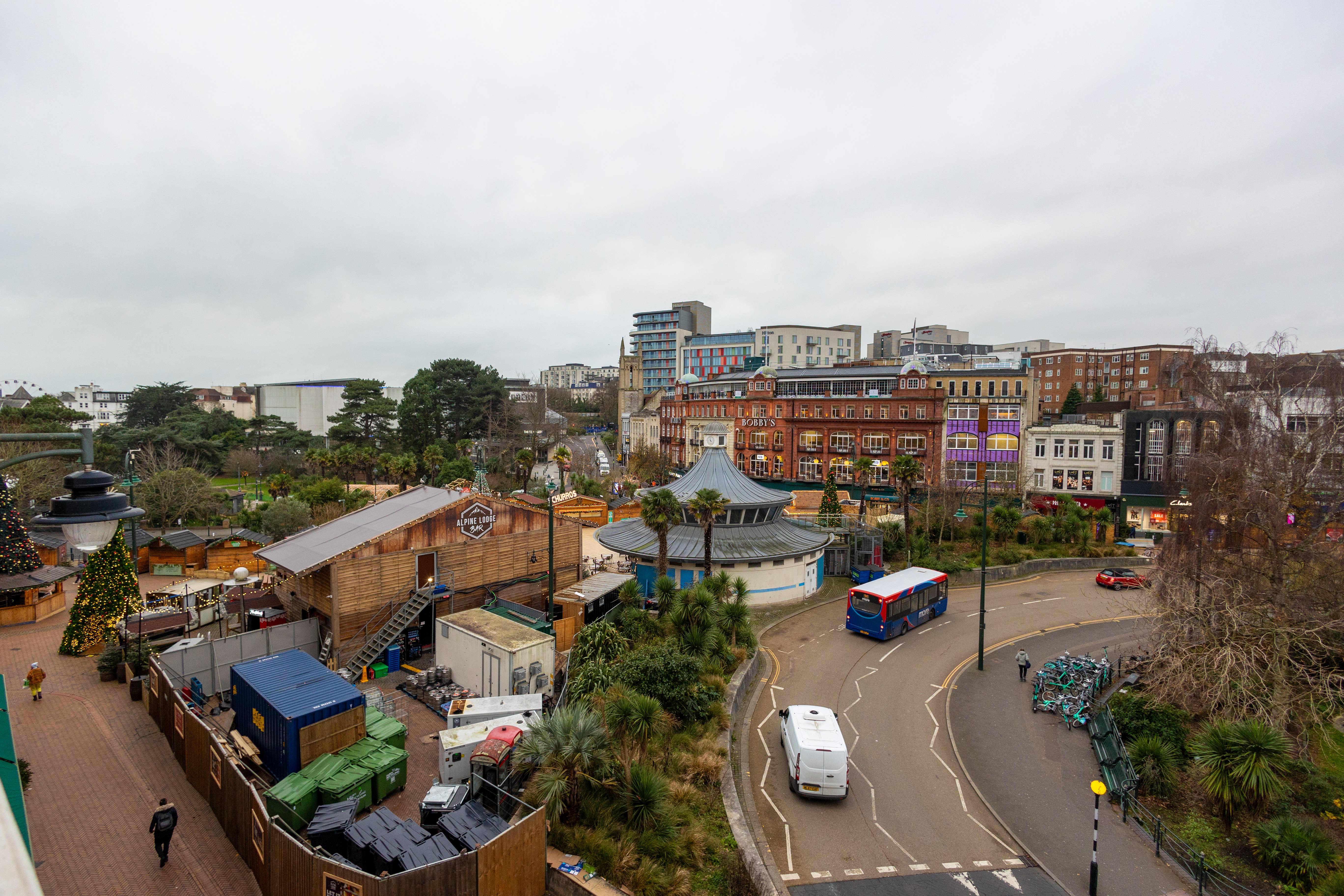 4 bed flat to rent in Richmond Hill, Bournemouth 11