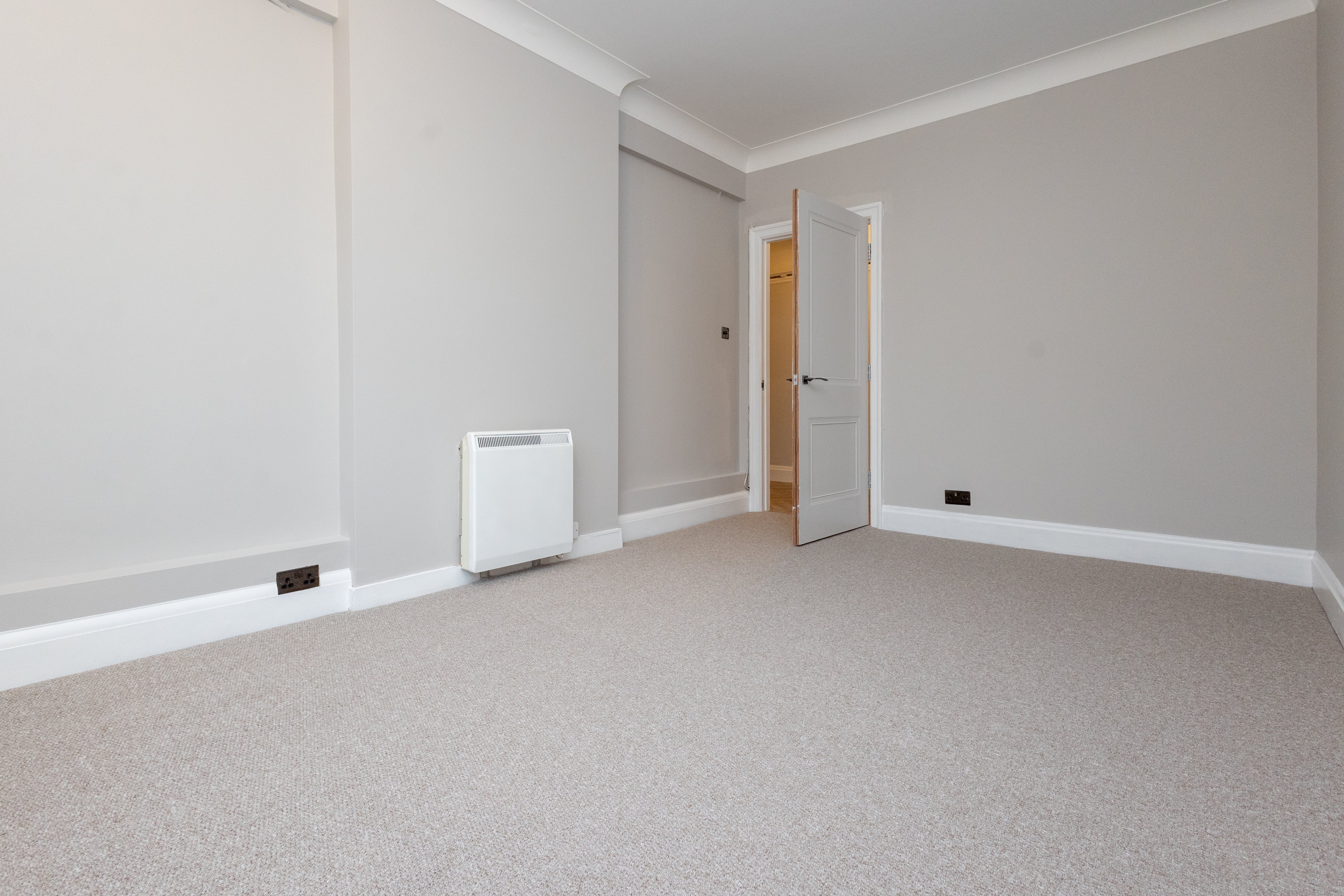 4 bed flat to rent in Richmond Hill, Bournemouth  - Property Image 17