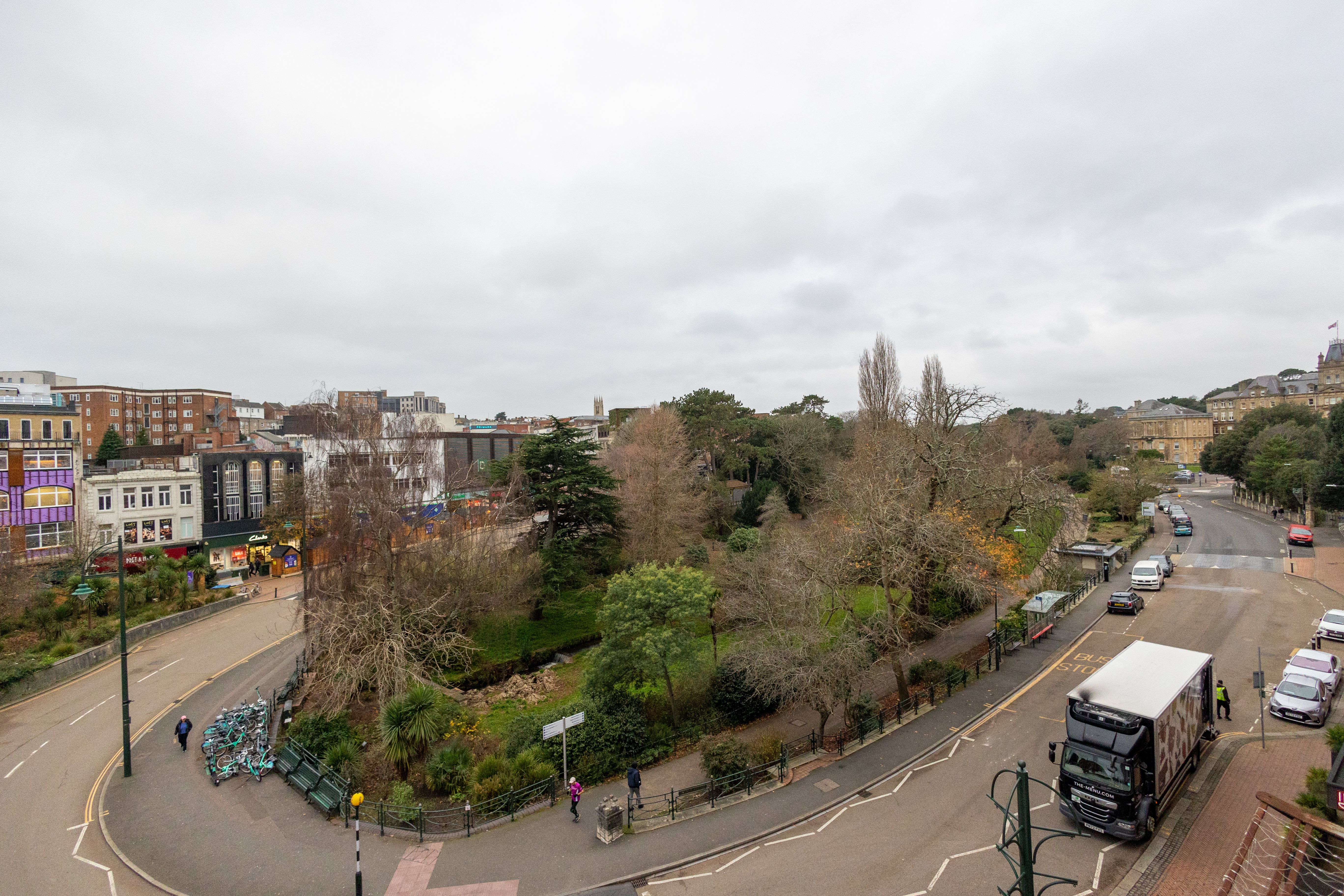 4 bed flat to rent in Richmond Hill, Bournemouth 10