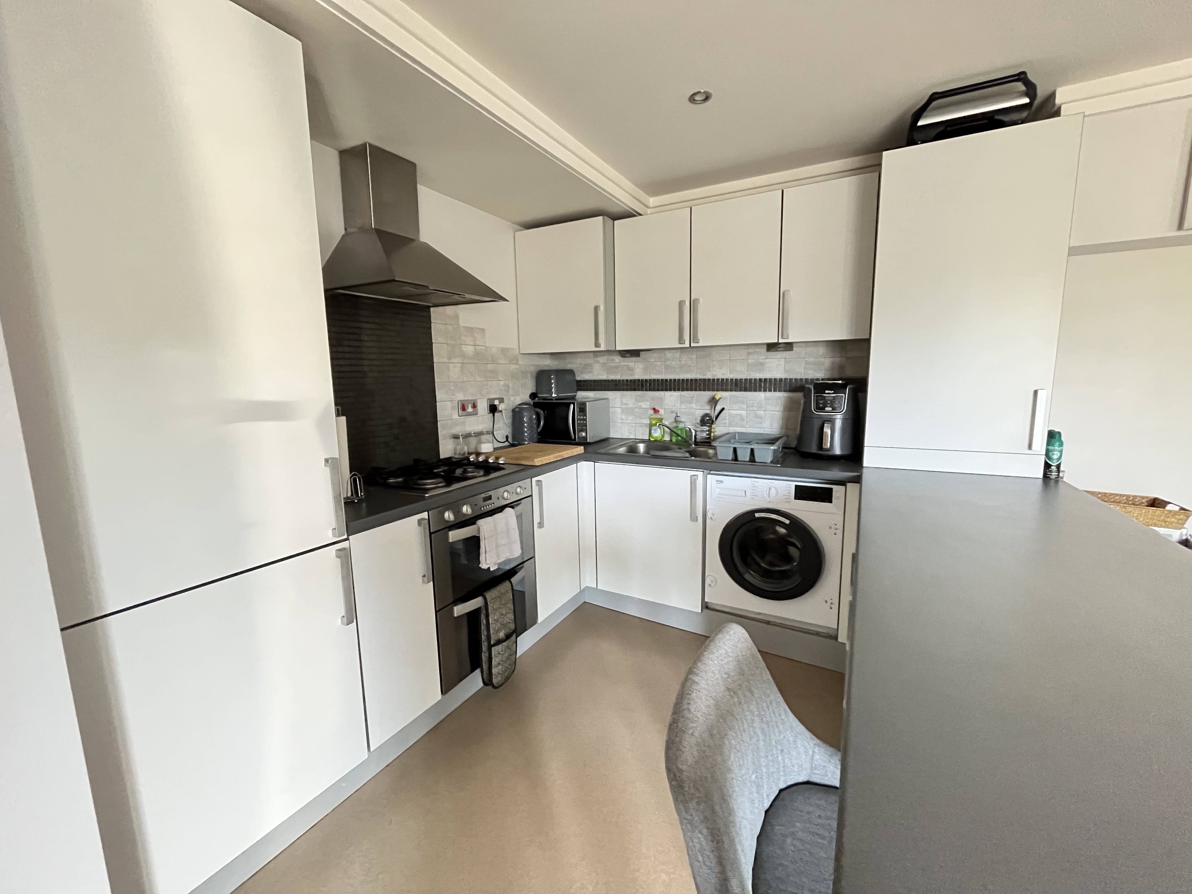 2 bed flat to rent in Wimborne Road, Bournemouth  - Property Image 2