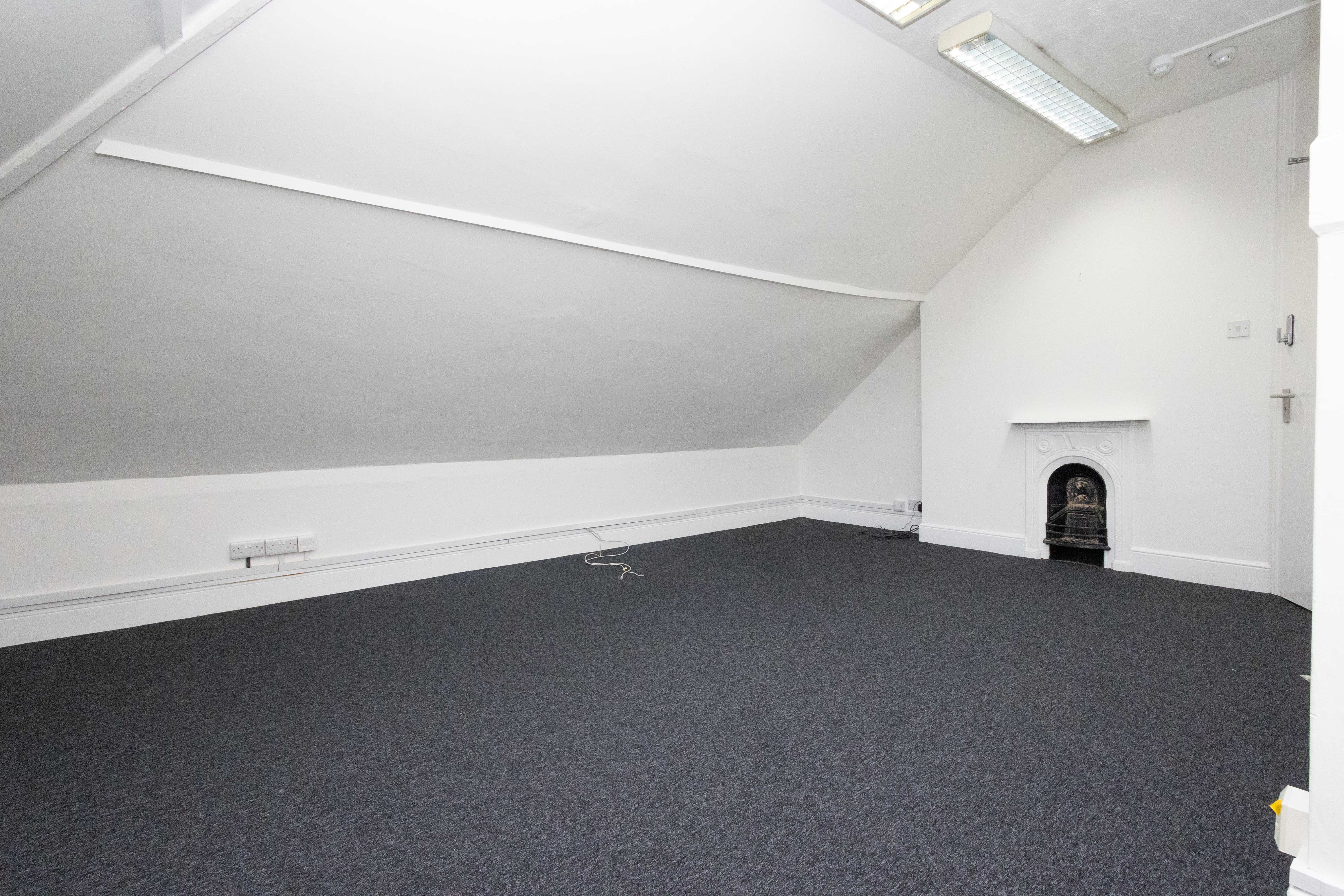 Commercial property to rent in Yelverton Road, Bournemouth  - Property Image 3