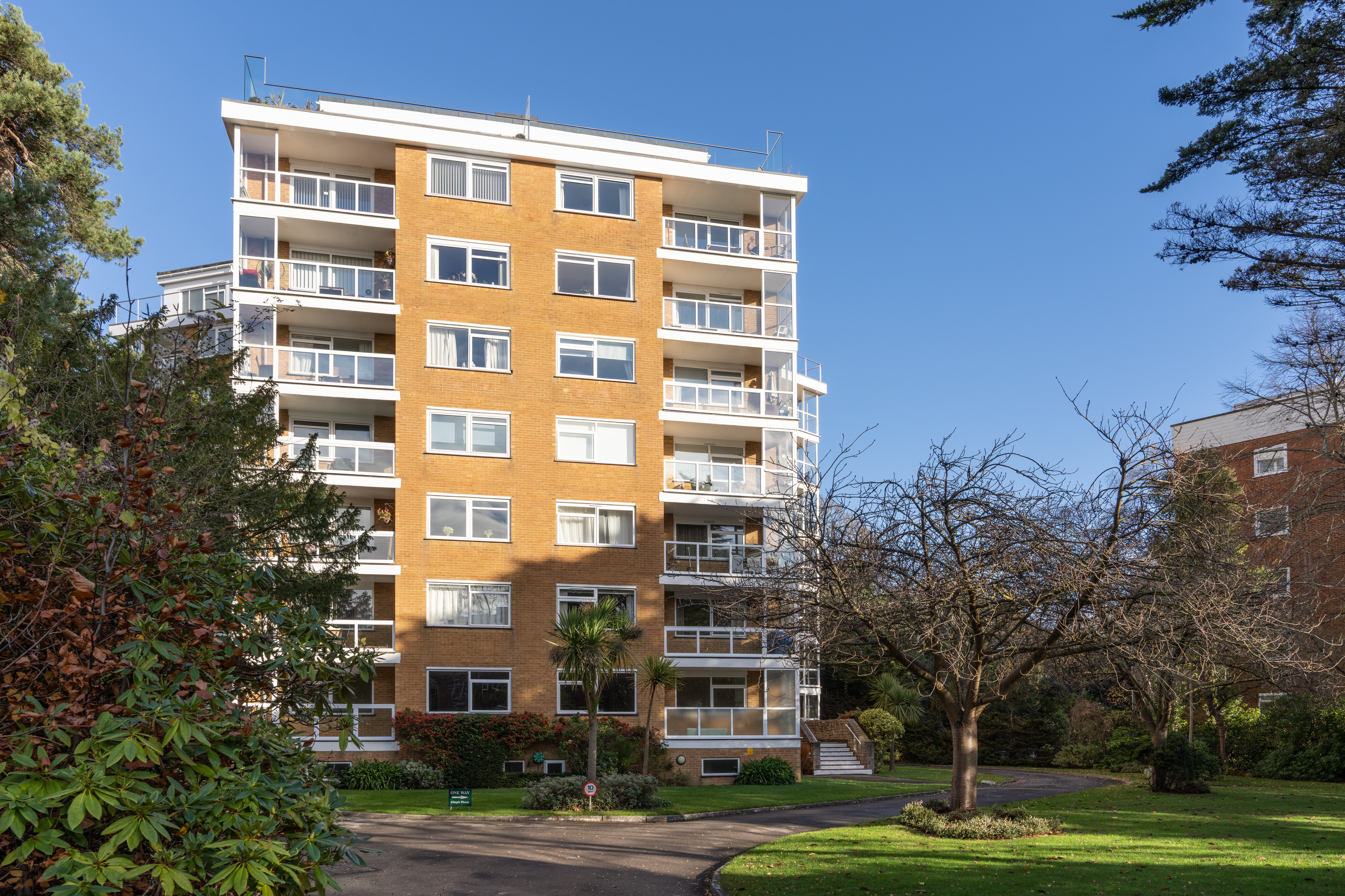 2 bed penthouse to rent in West Cliff Road, Bournemouth  - Property Image 12
