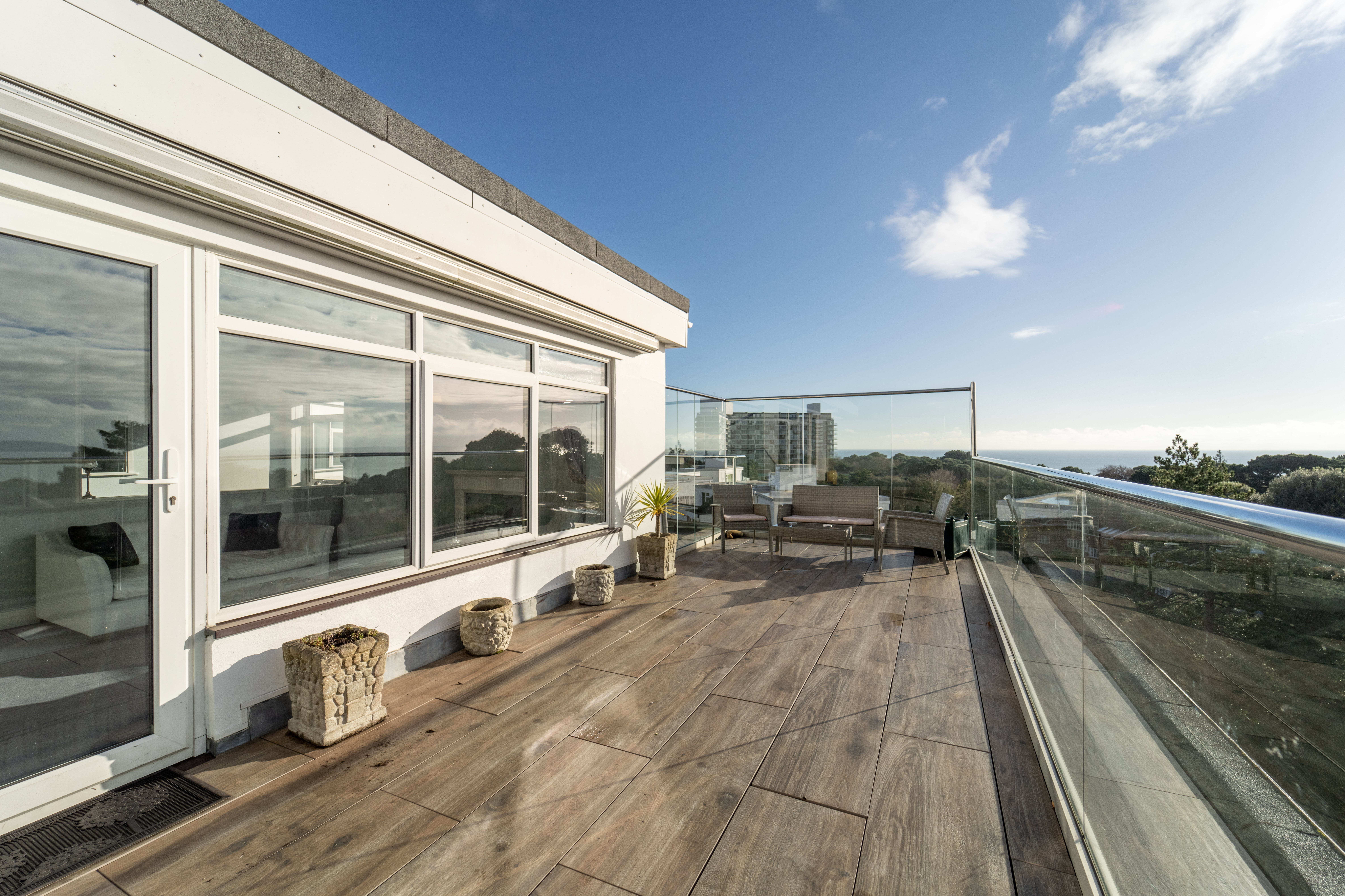 2 bed penthouse to rent in West Cliff Road, Bournemouth, BH4