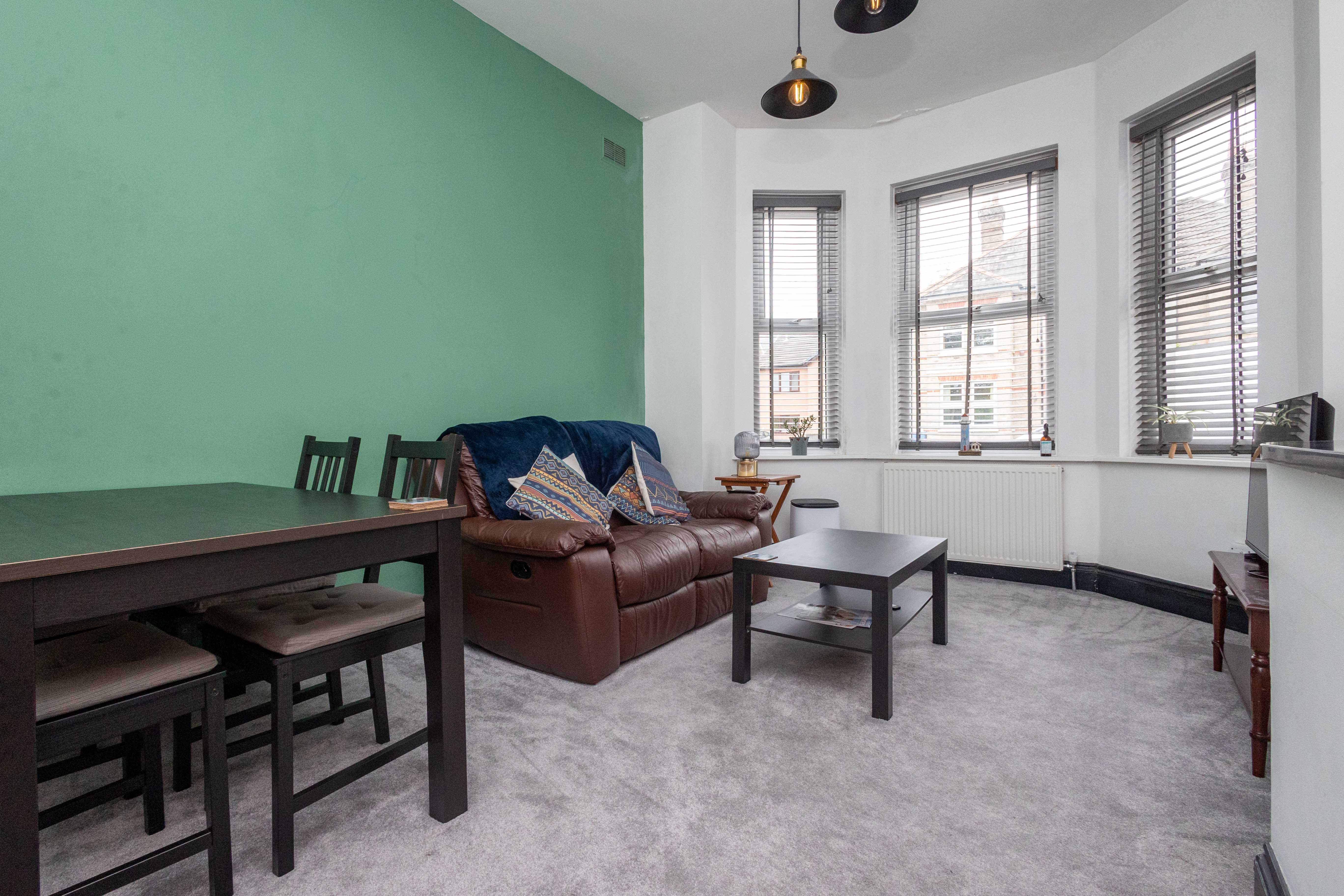 2 bed flat to rent in Charmouth Grove, Poole  - Property Image 3