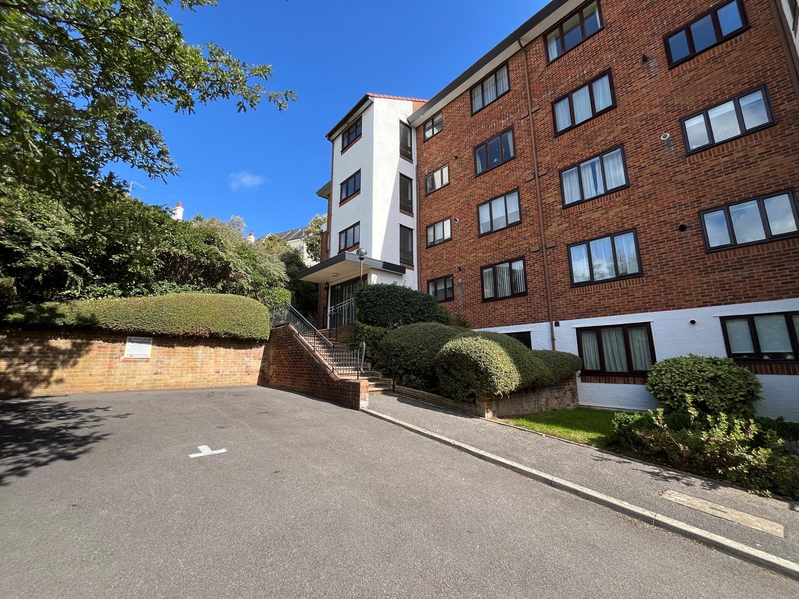 2 bed flat to rent in The Marina, Bournemouth  - Property Image 16