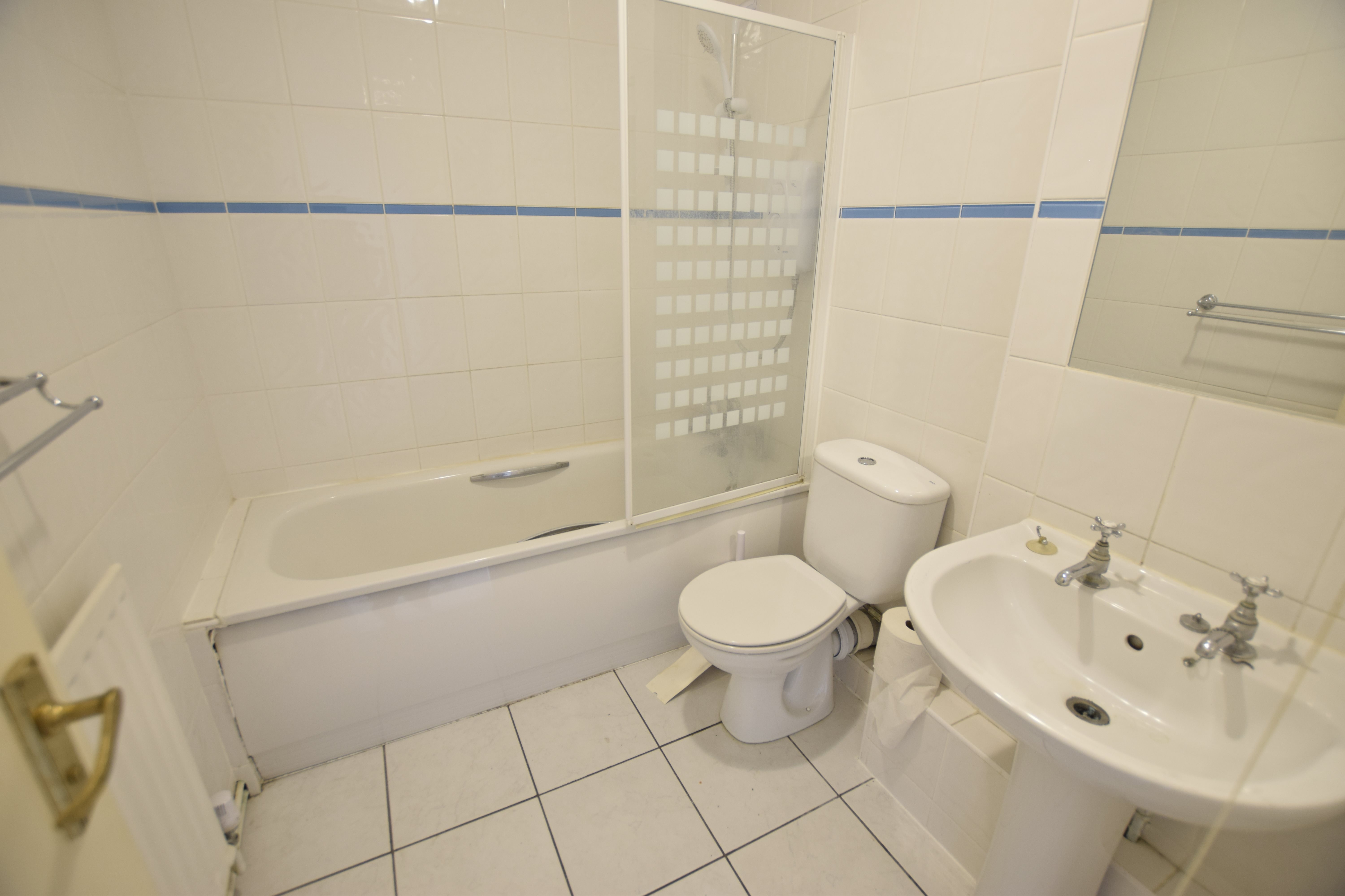 2 bed flat to rent in The Marina, Bournemouth  - Property Image 12