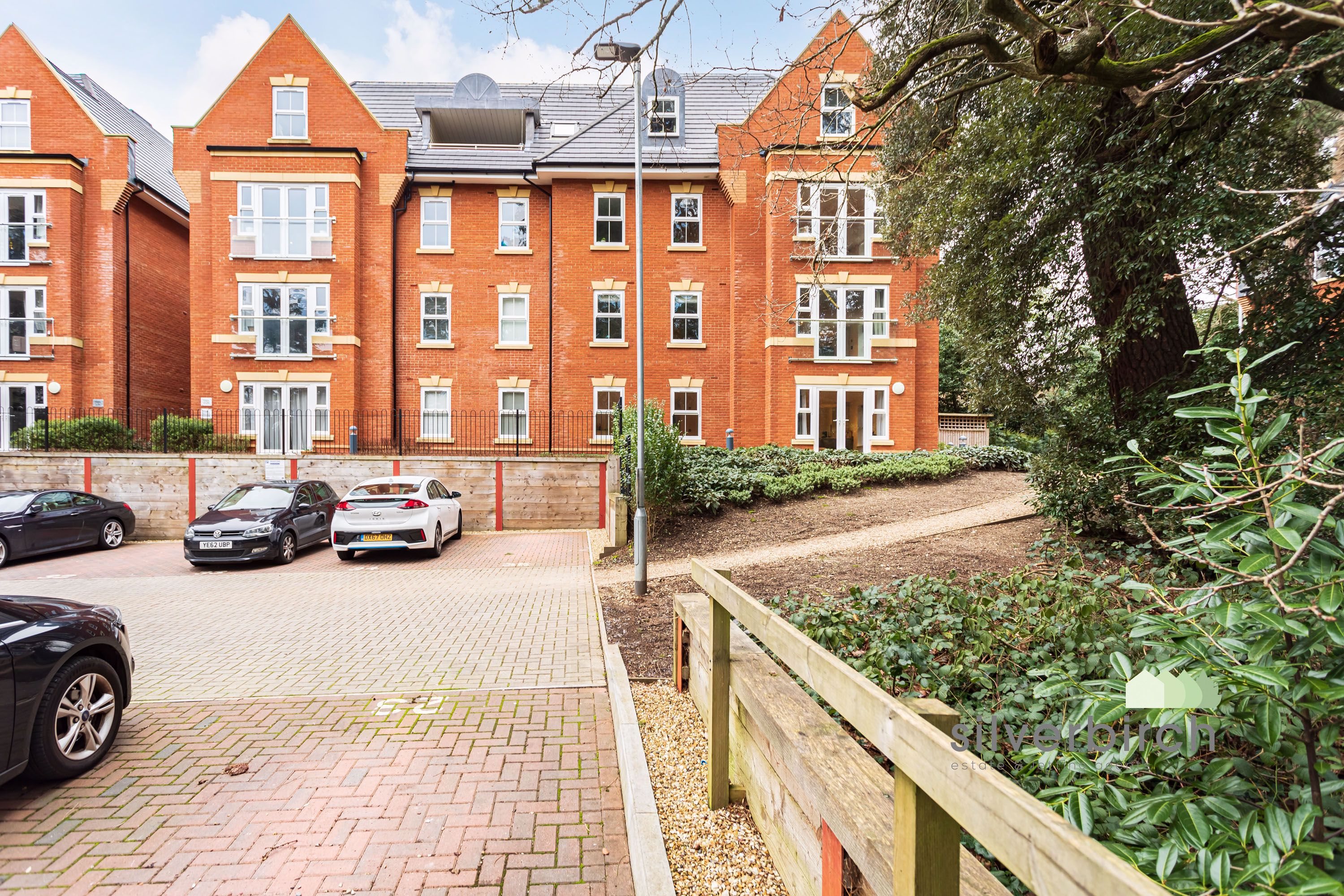 2 bed ground floor flat to rent in Bournemouth Road  - Property Image 14