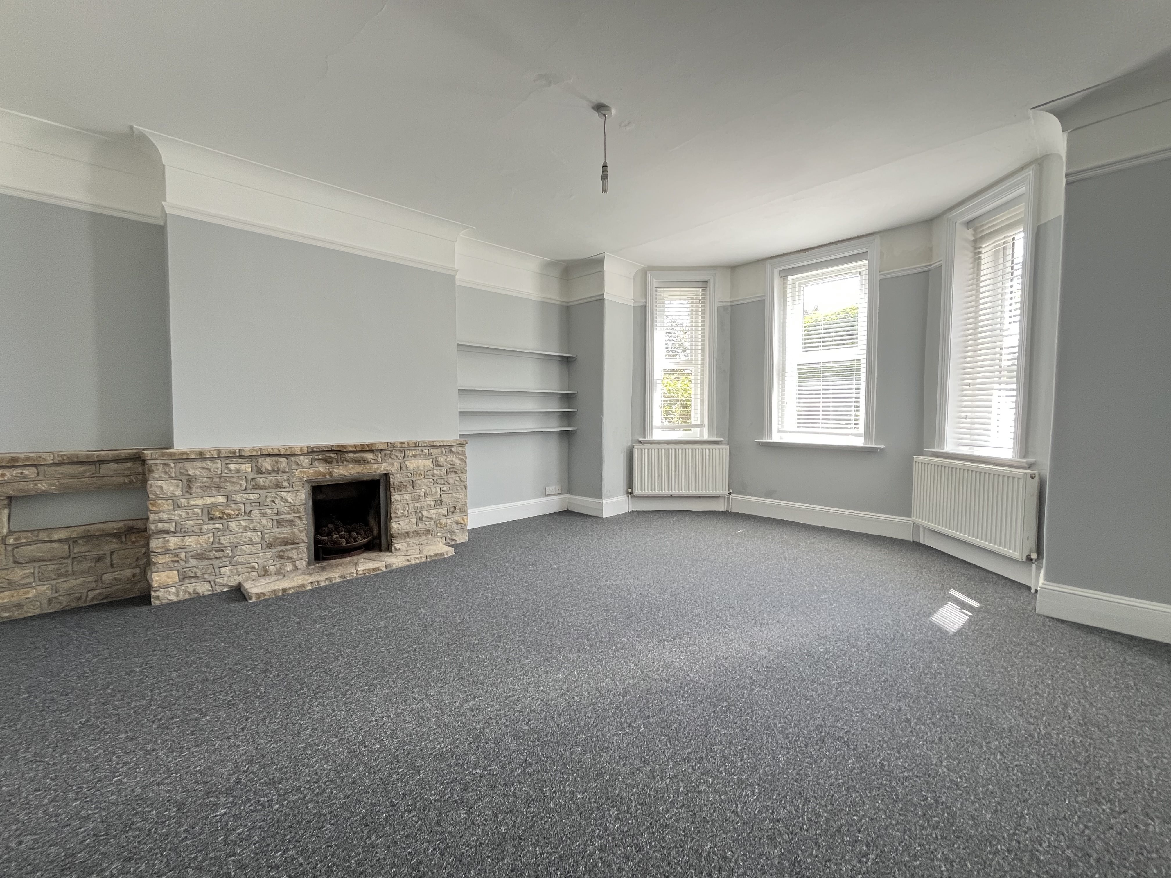1 bed ground floor flat to rent in Grove Road  - Property Image 2