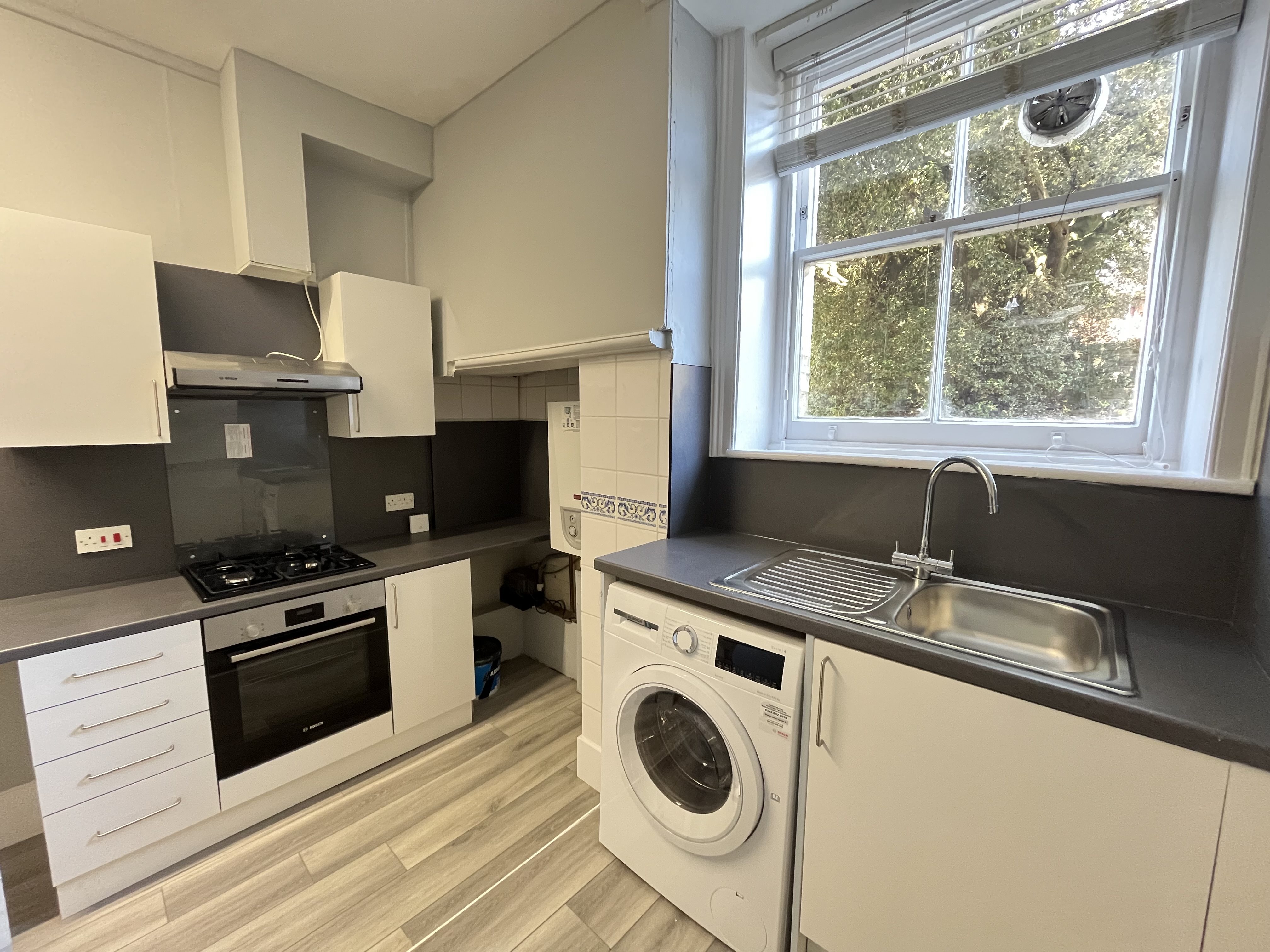 1 bed ground floor flat to rent in Grove Road  - Property Image 5