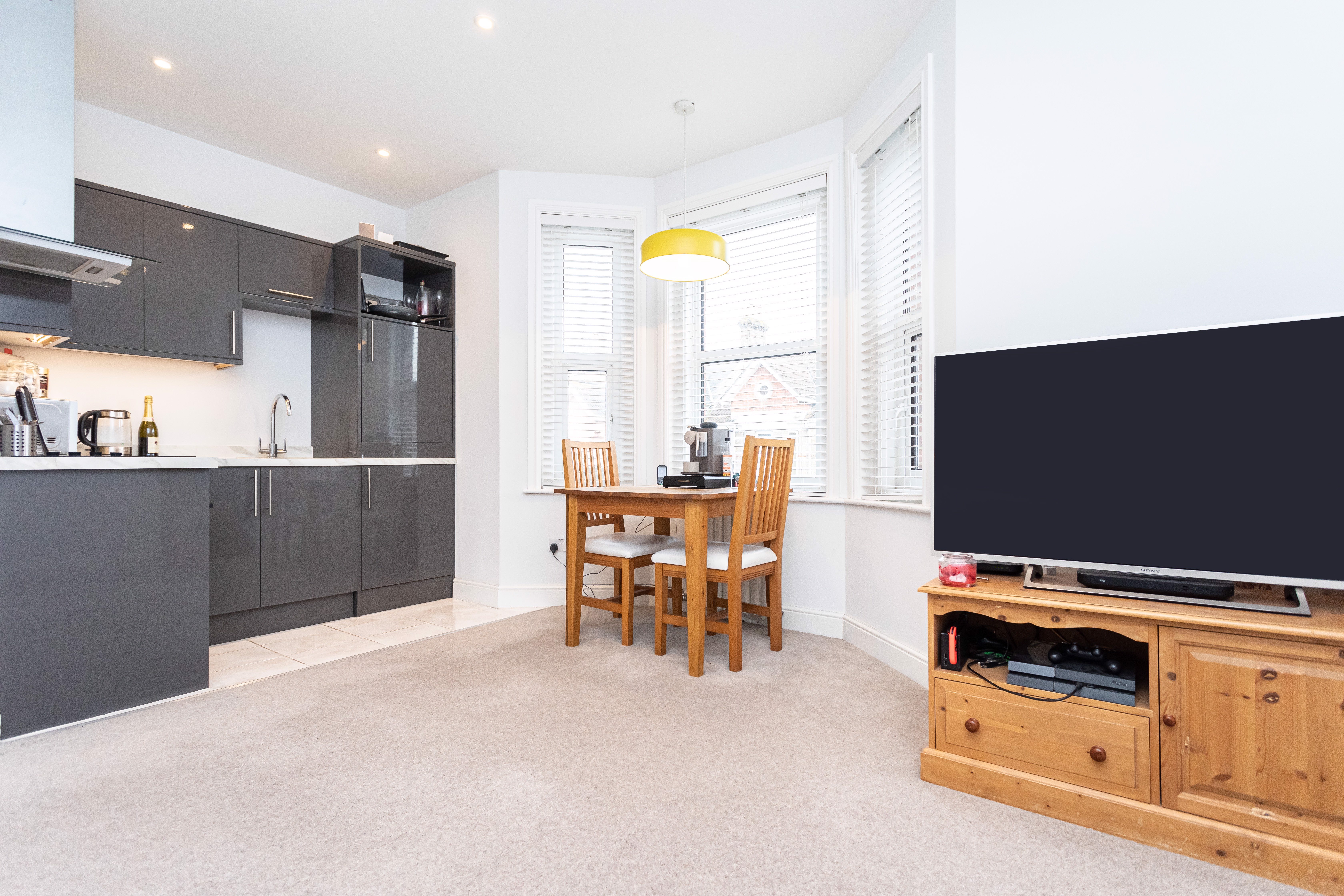 1 bed flat to rent in Kingston Road, Poole  - Property Image 1