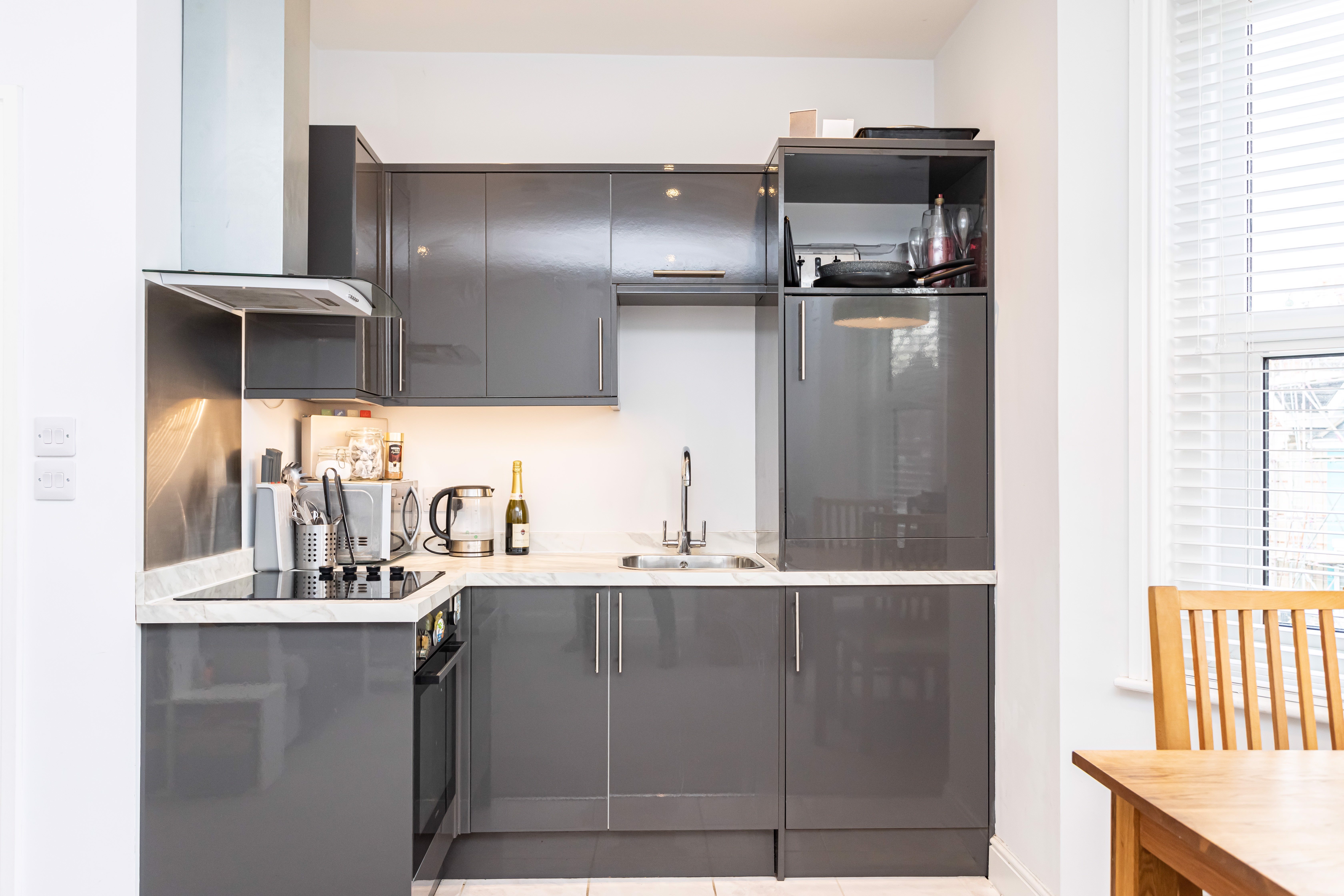 1 bed flat to rent in Kingston Road, Poole  - Property Image 2
