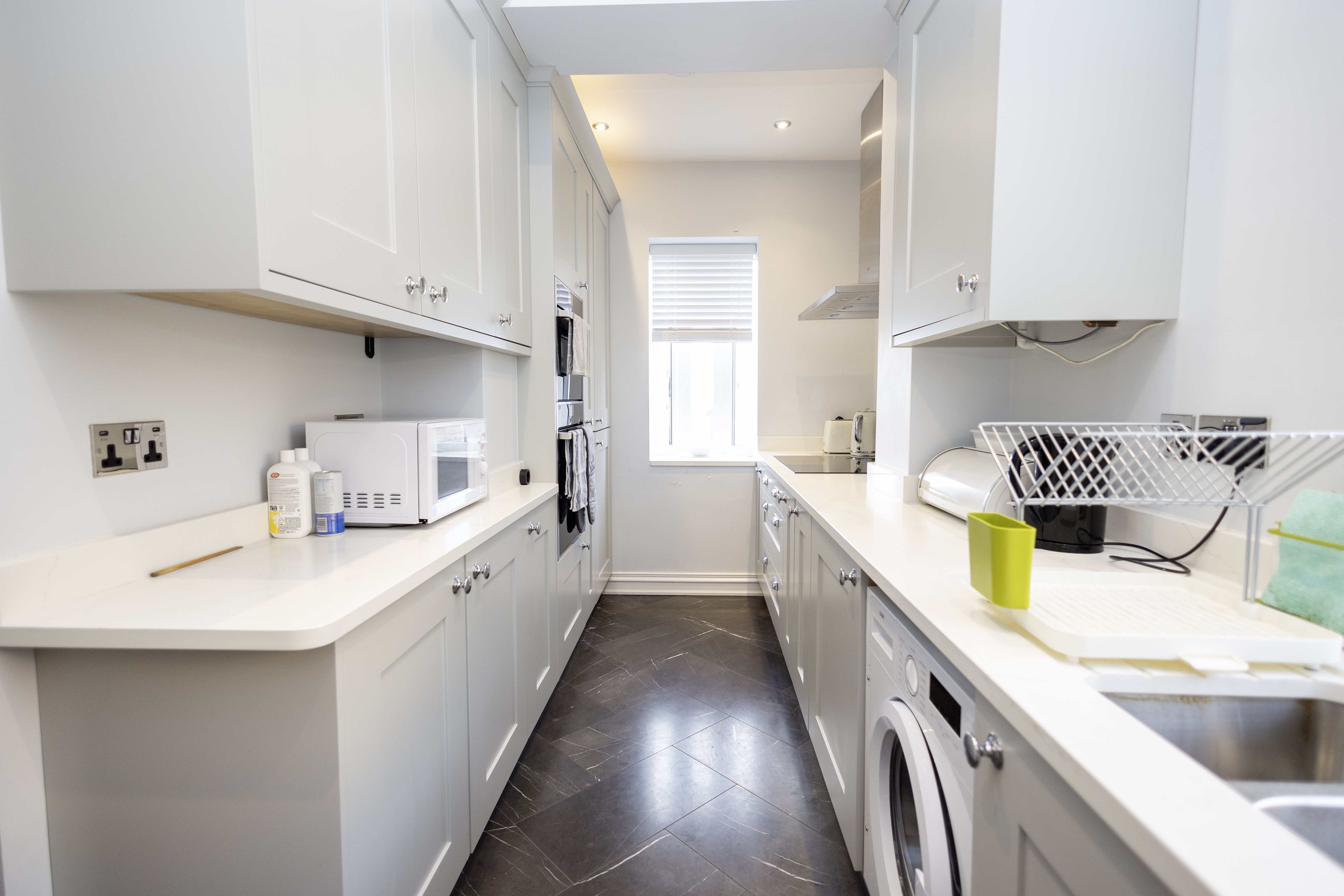 2 bed flat to rent in Alton Road  - Property Image 5