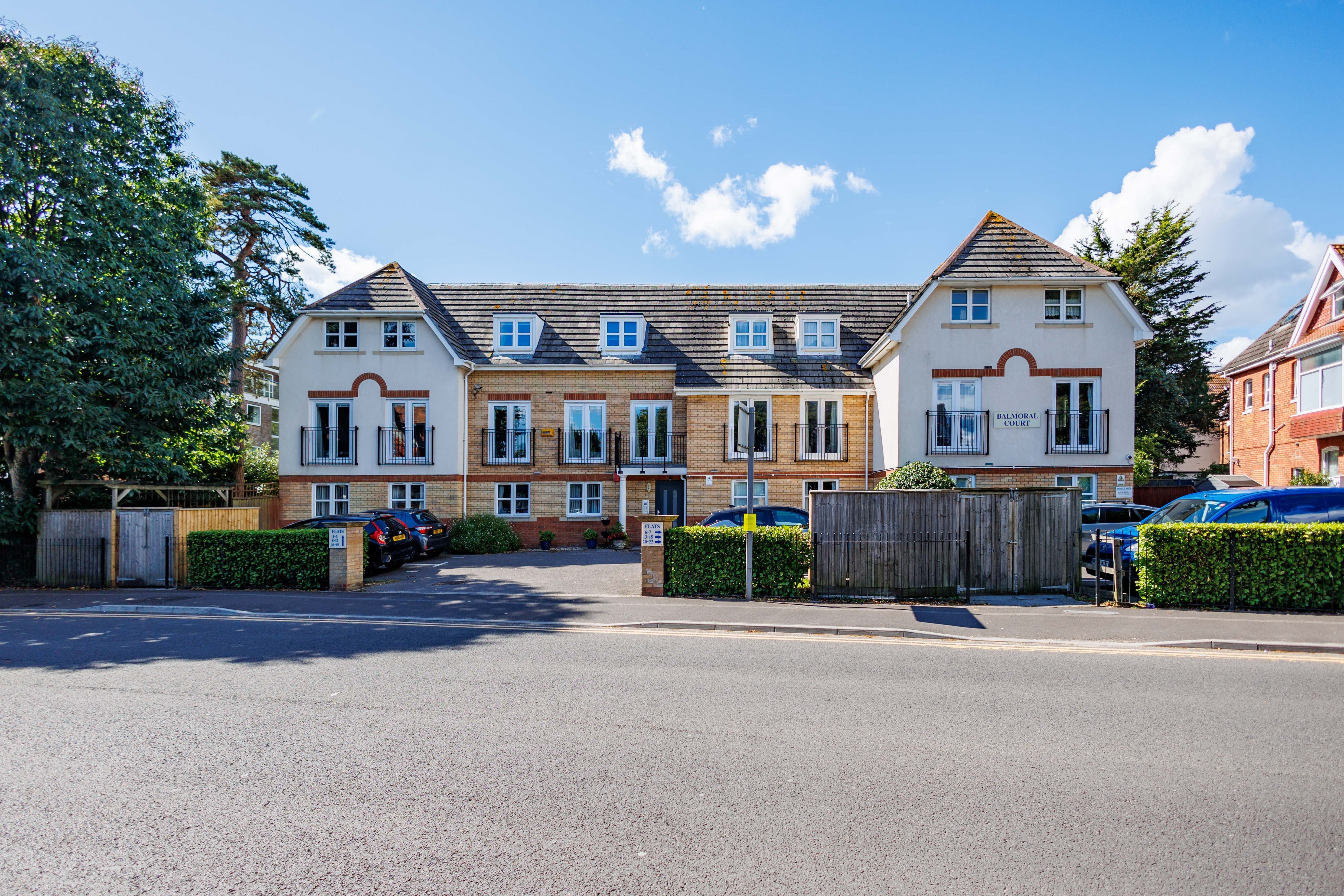 2 bed flat for sale in St Johns Road, Bournemouth, BH5