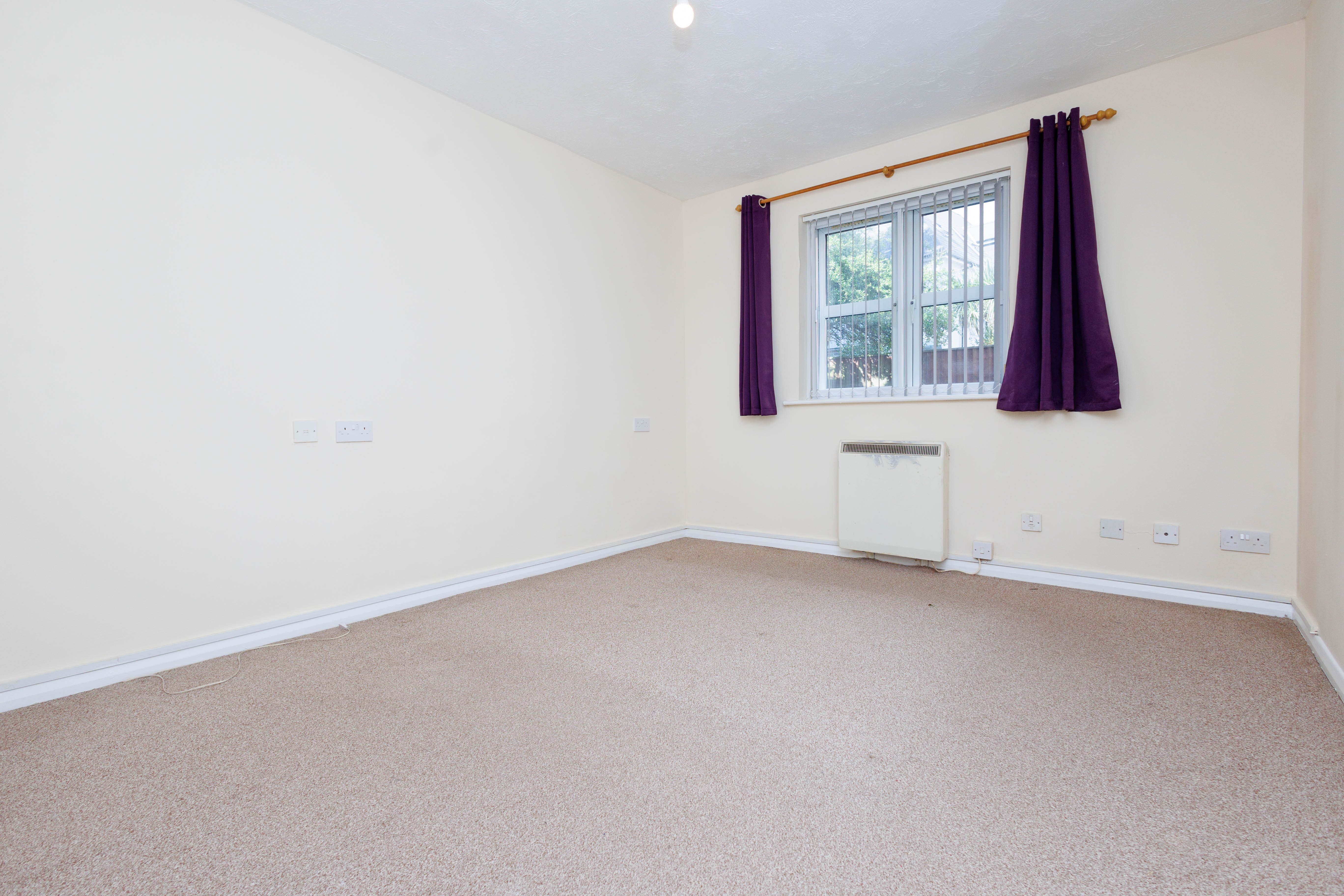 2 bed flat for sale in St Johns Road, Bournemouth  - Property Image 6