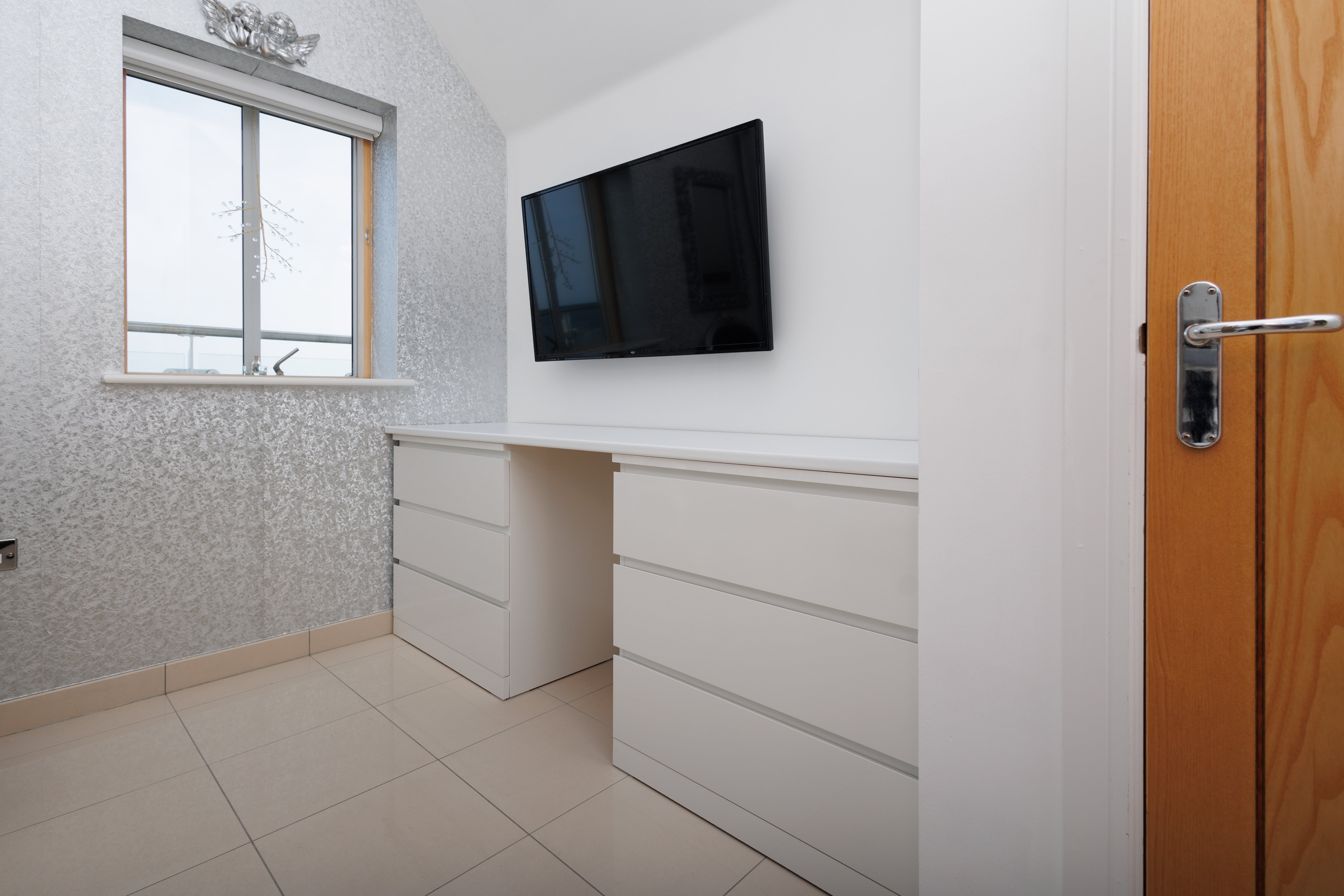 2 bed flat for sale in Honeycombe Beach, Honeycombe Chine 25