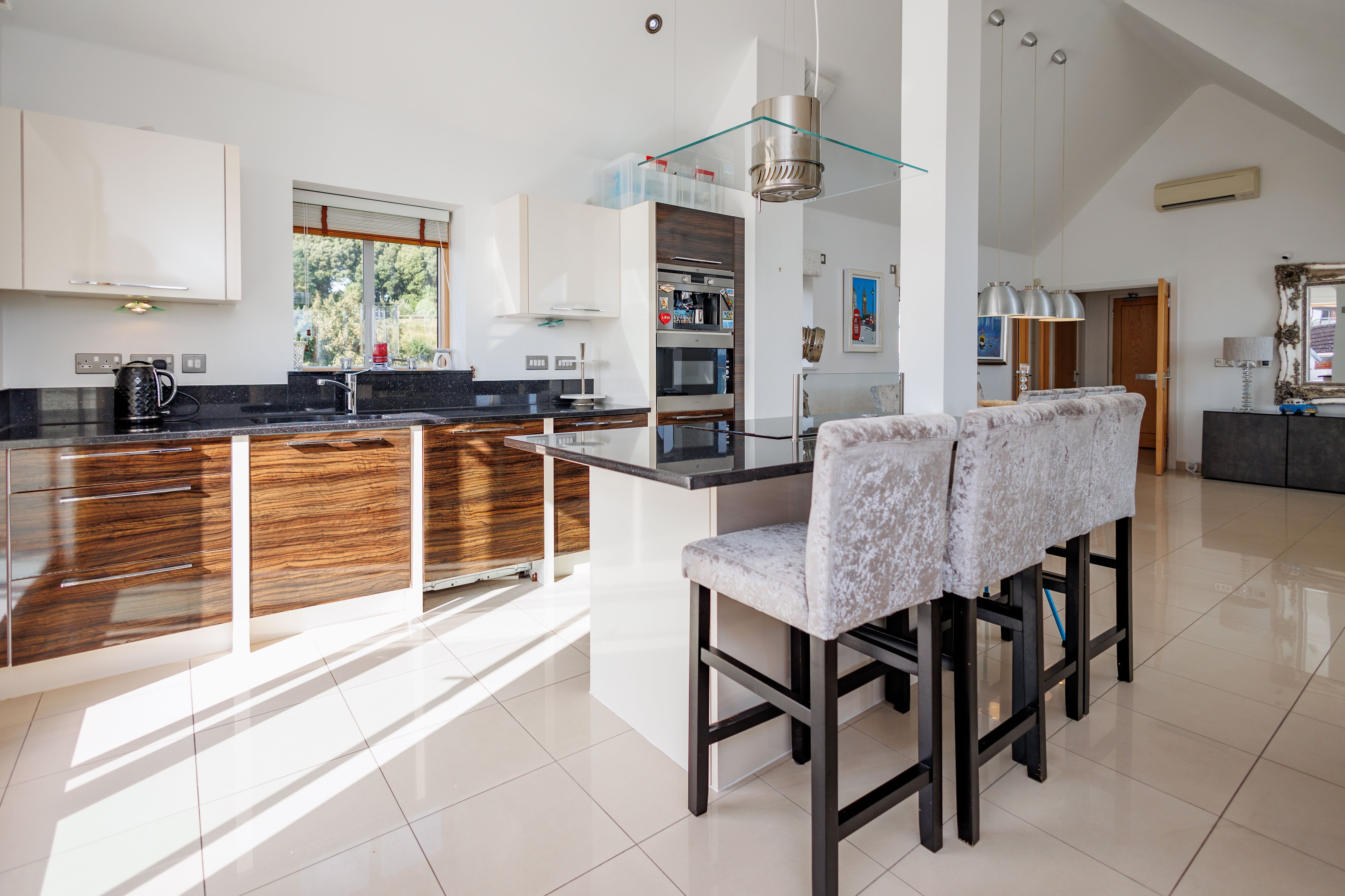 2 bed flat for sale in Honeycombe Beach, Honeycombe Chine 14