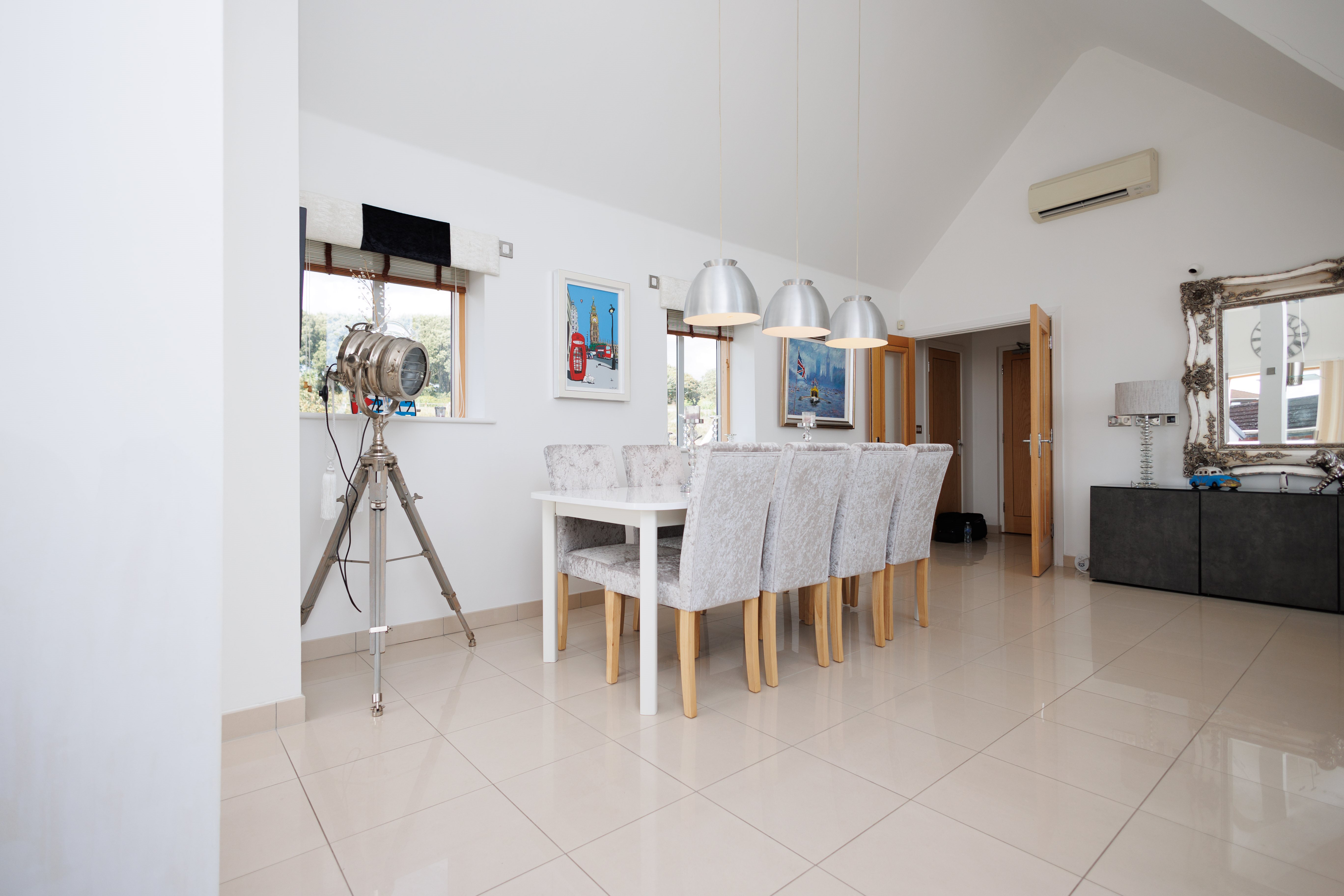 2 bed flat for sale in Honeycombe Beach, Honeycombe Chine  - Property Image 16