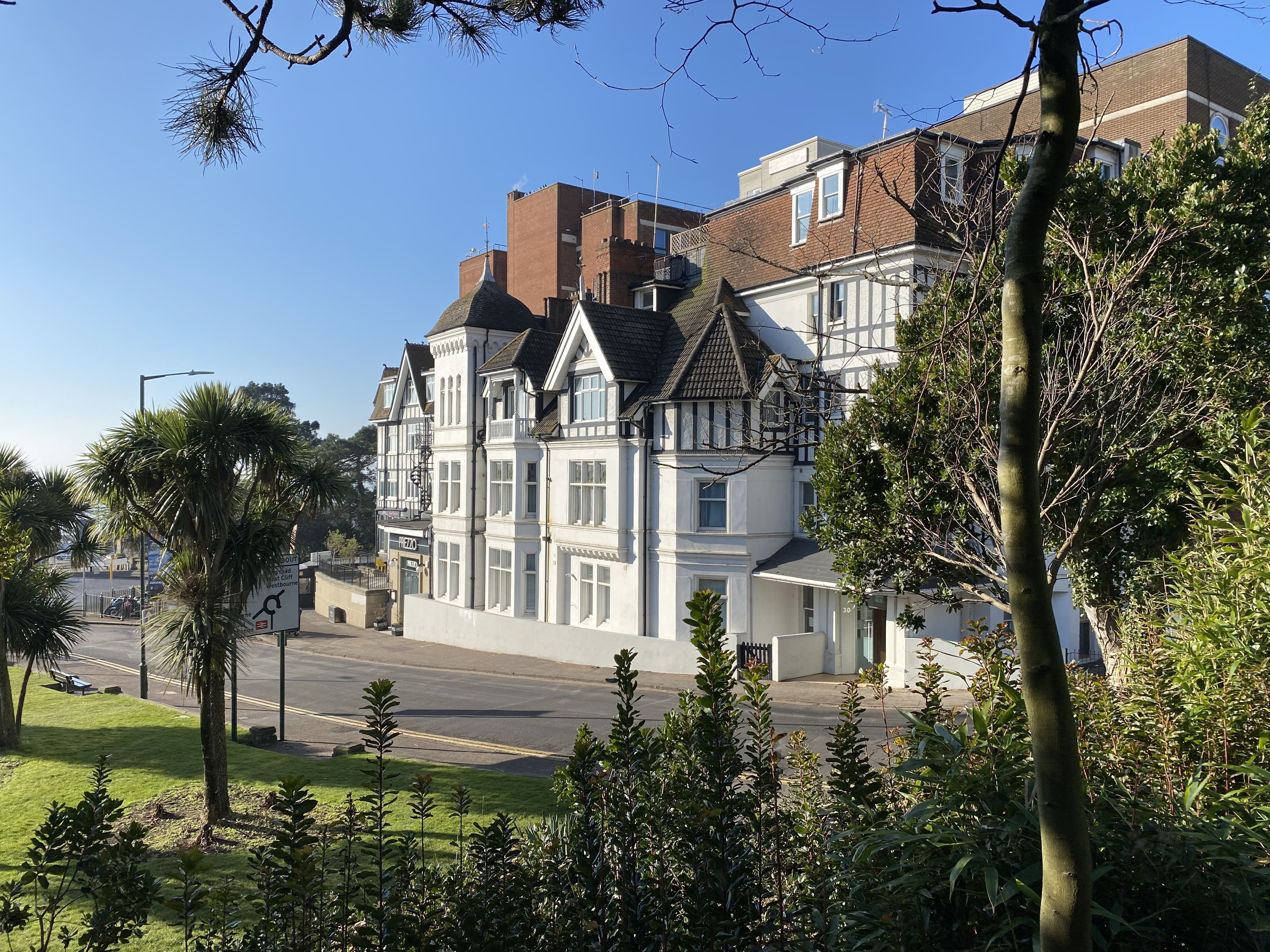 1 bed flat for sale in Hinton Road, Bournemouth  - Property Image 1